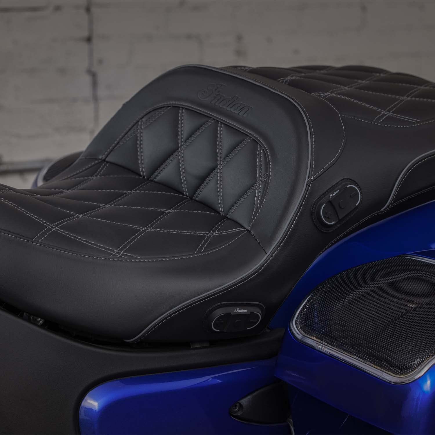 Indian Motorcycle Standard Reach Heated Touring Seat, Black - 2889356-VBA