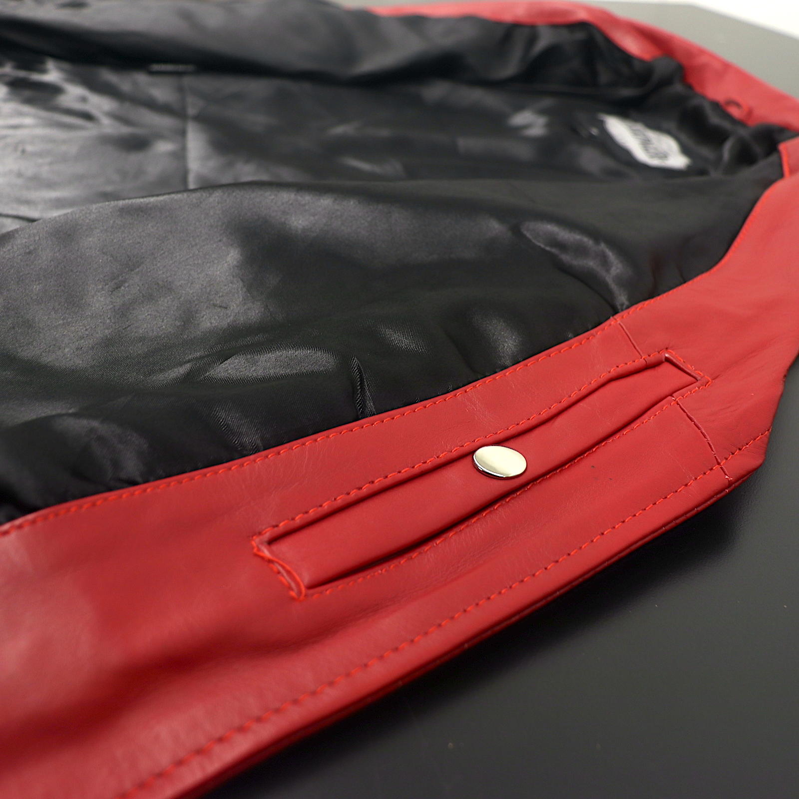 Derringer Vintage Red Womens Leather Jacket Large UN6832.01L - Open Box