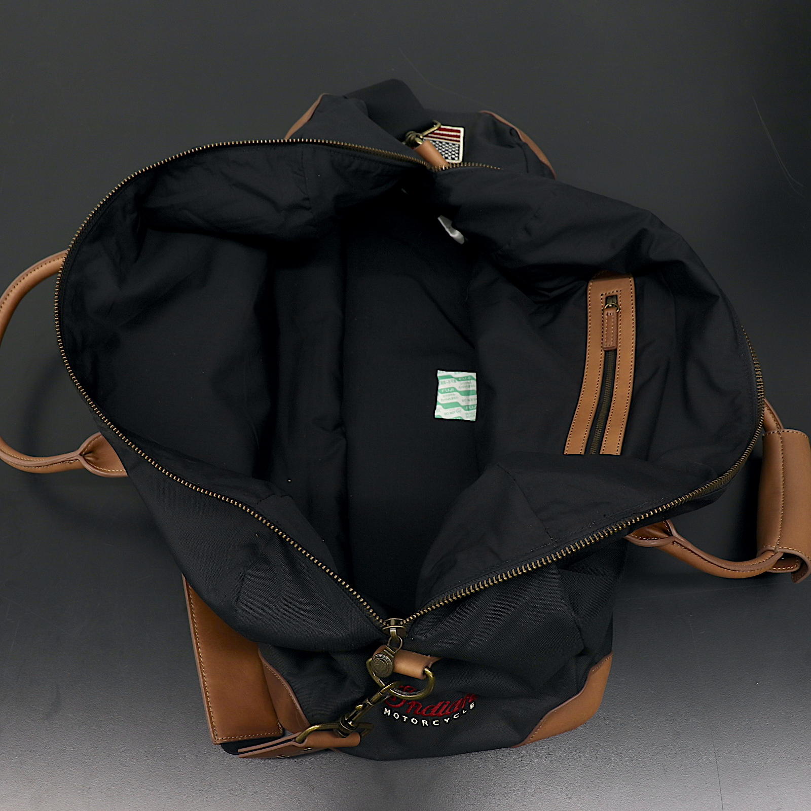 OPEN BOX -IND POLY/LEATHER GYM BAG