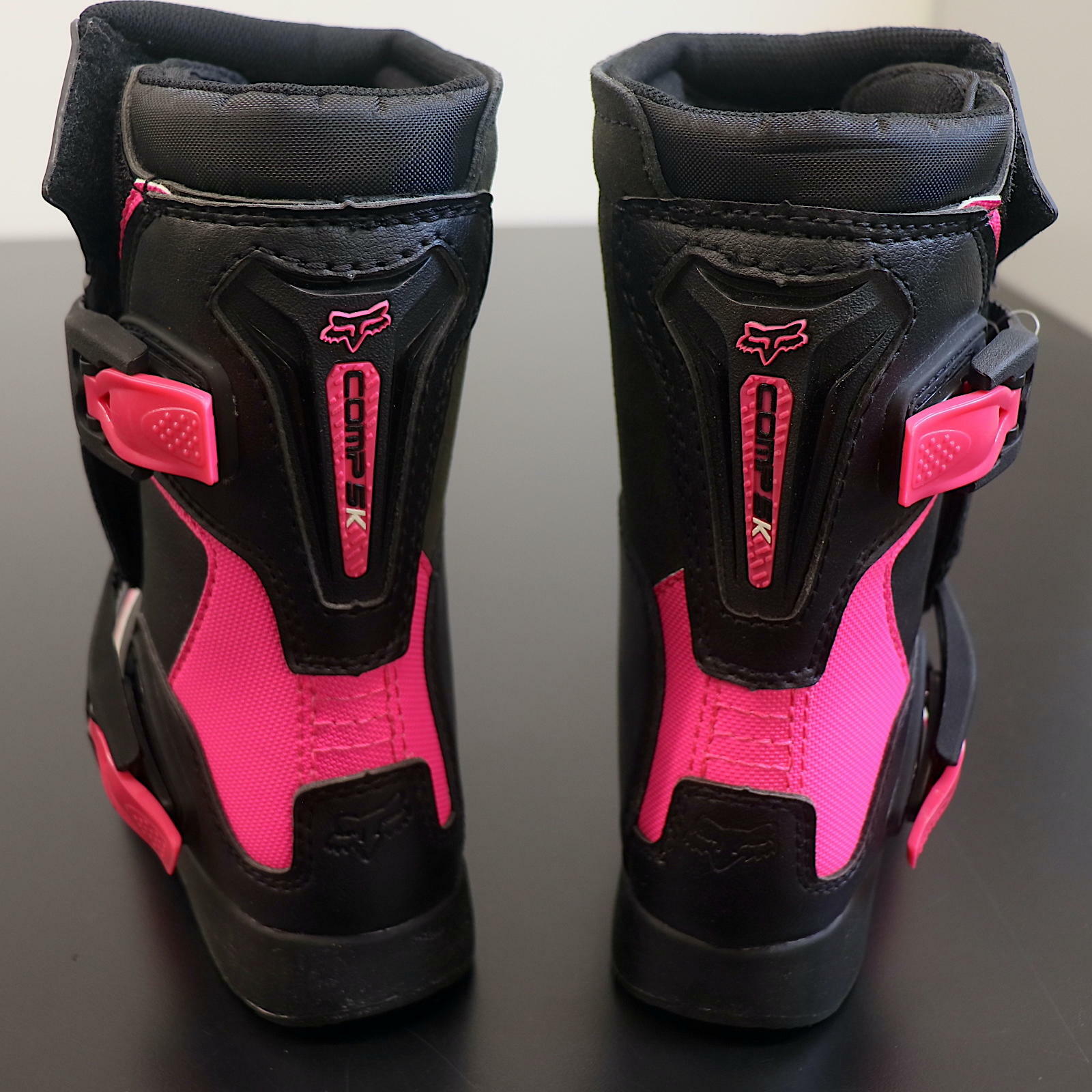 OPEN BOX OEM Fox 5K Pee Wee Comp Boot | Black/Pink | Youth Size: K12 | 05014-285-12