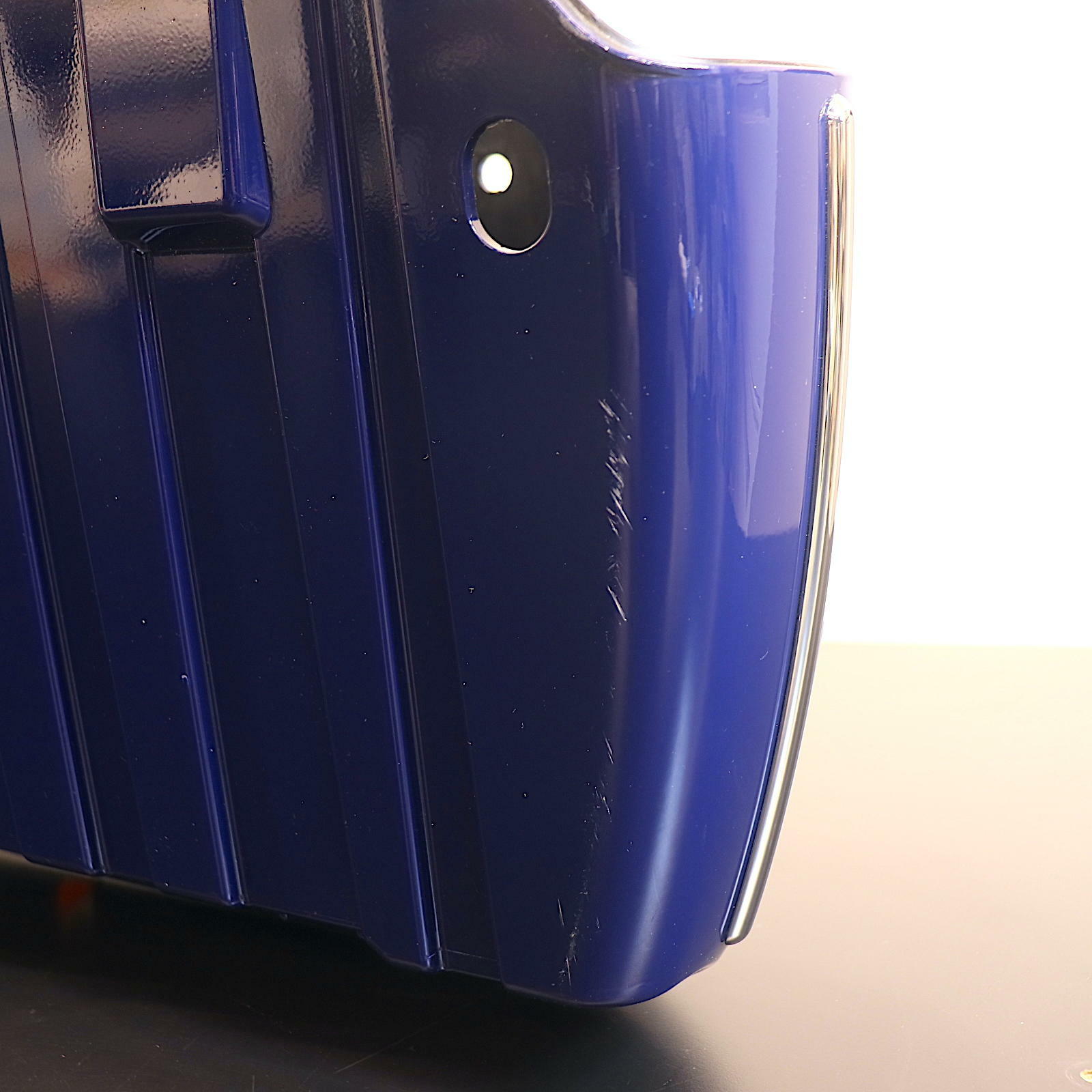 Indian OEM Left Saddlebag Bin Assembly Spring Blue 5450738-640 - Open Box