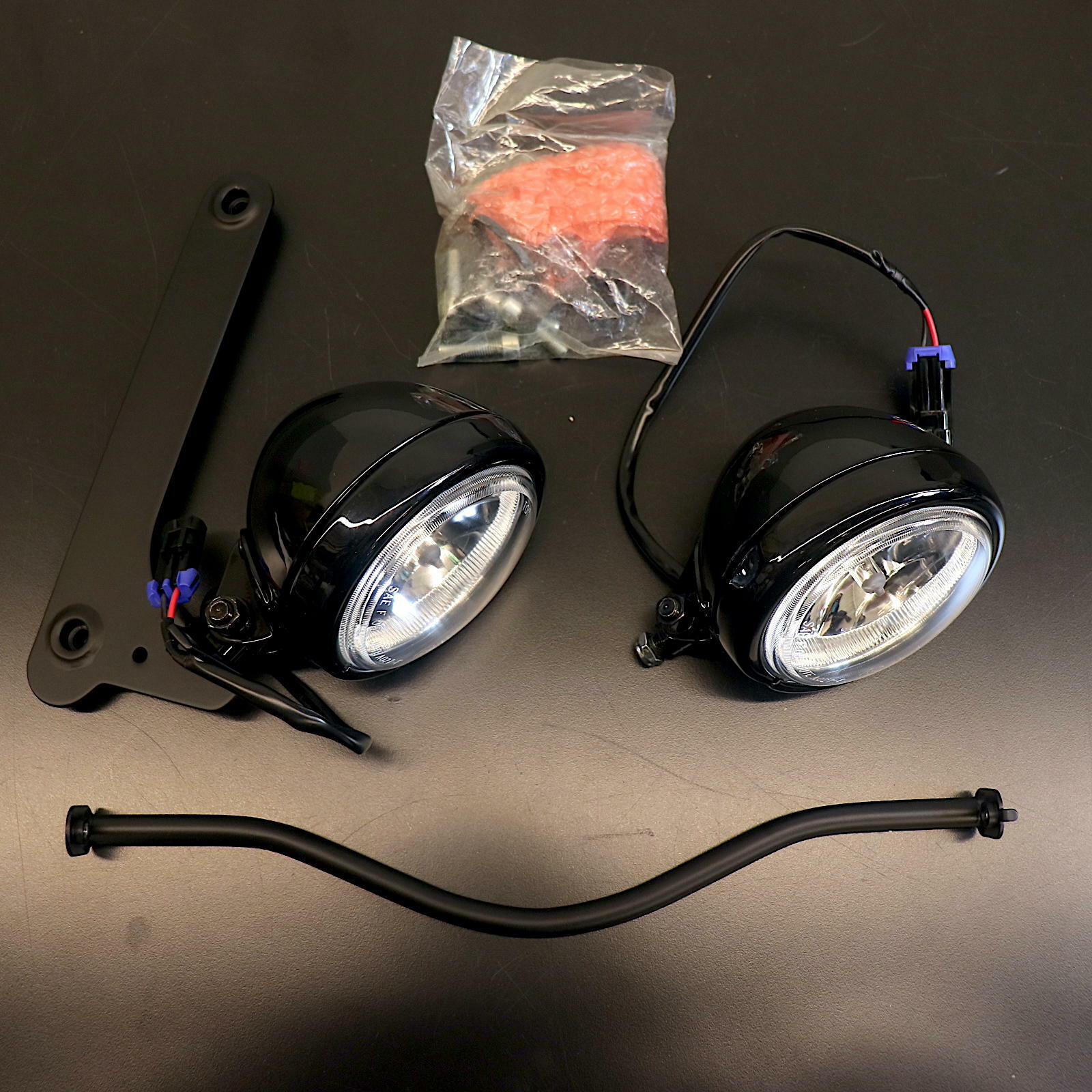 OPEN BOX OEM Indian Fork Driving Light | Gloss Black | Missing Item | 2880732-266