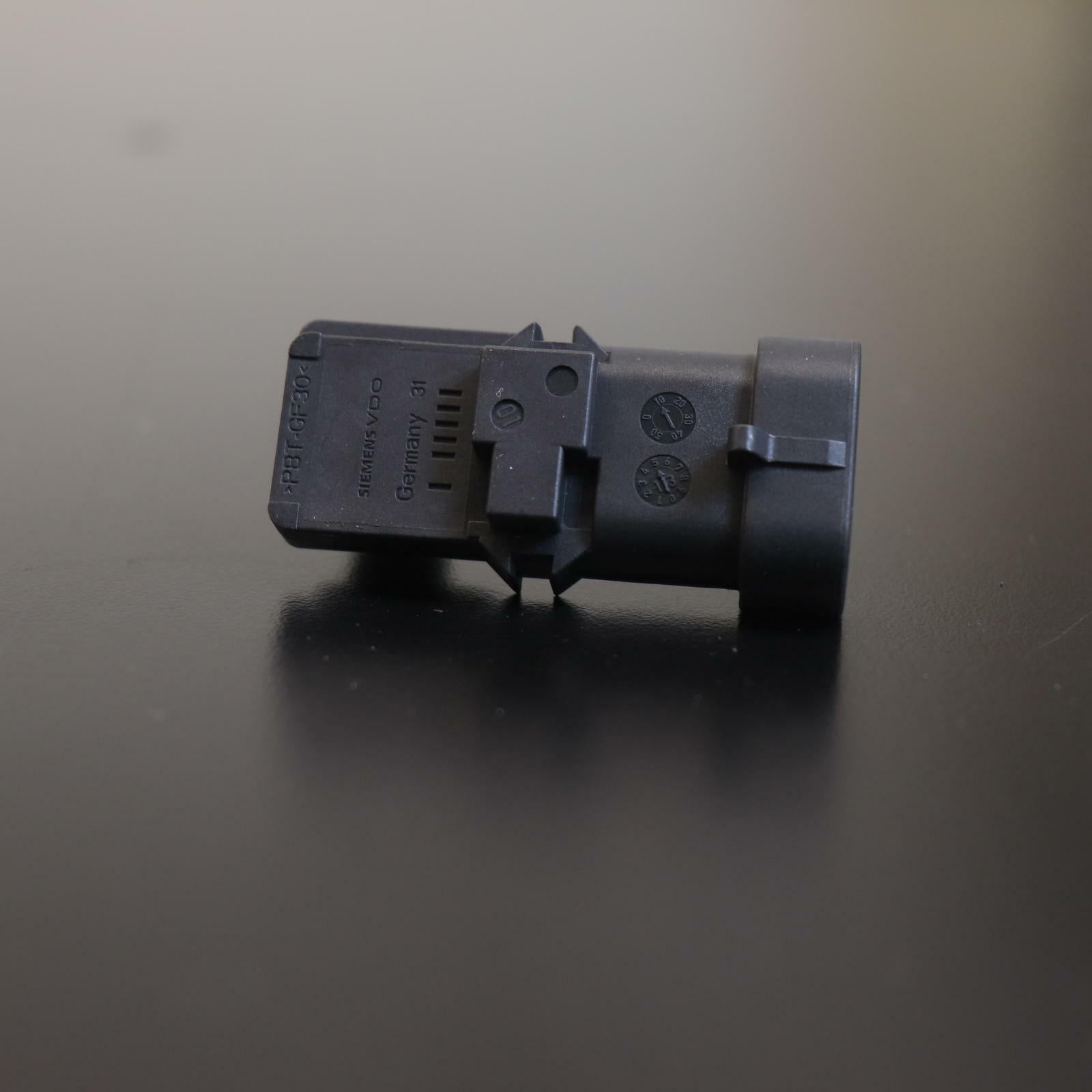 OPEN BOX OEM Ducati Pressure Sensor | 55241441A