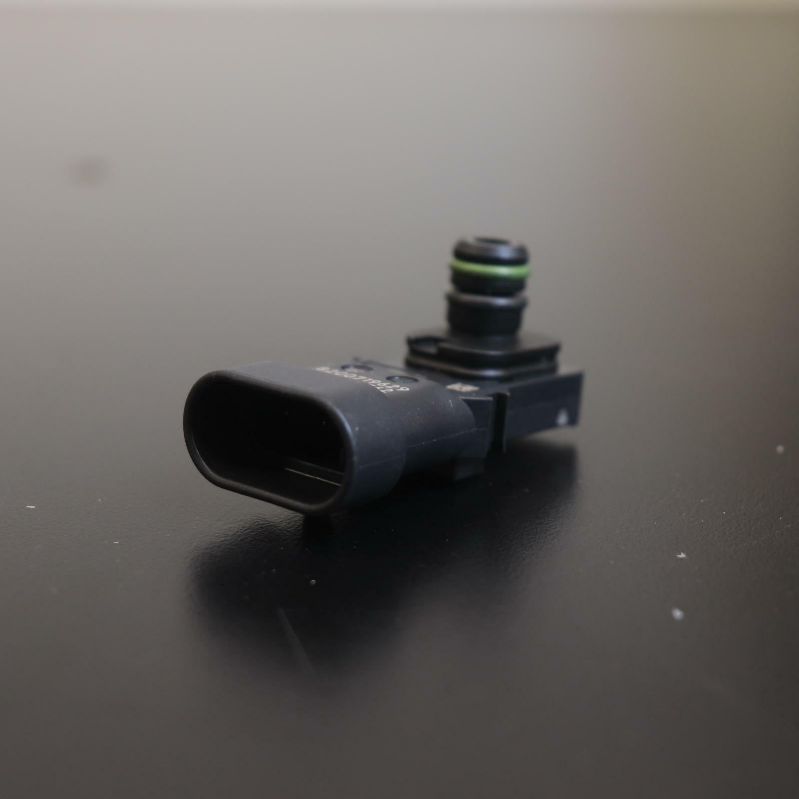 OPEN BOX OEM Ducati Pressure Sensor | 55241441A