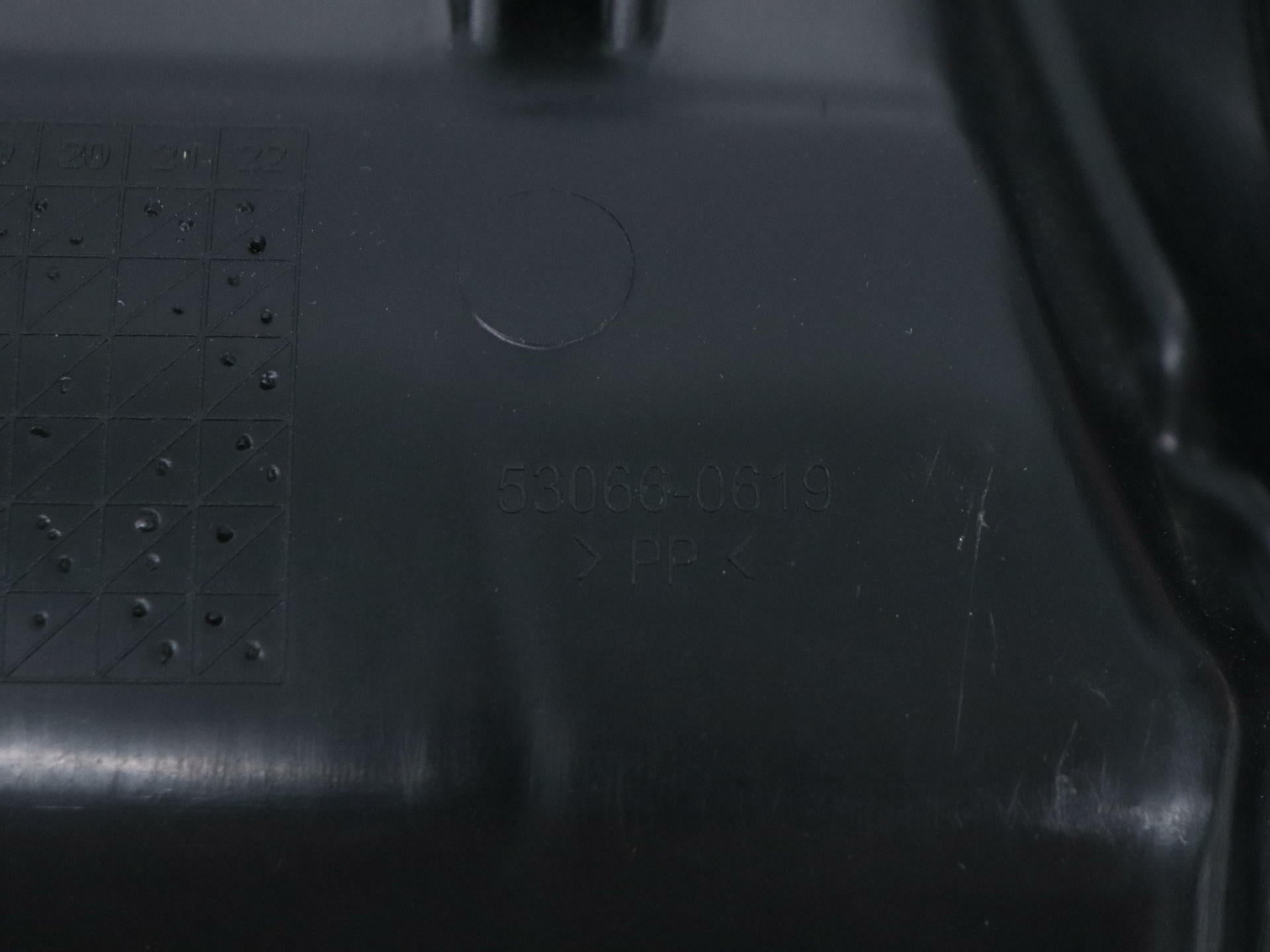 OPEN BOX - OEM Kawasaki Ergo Fit +1" Extended Reach Seat Ninja Z400- 99994-1041