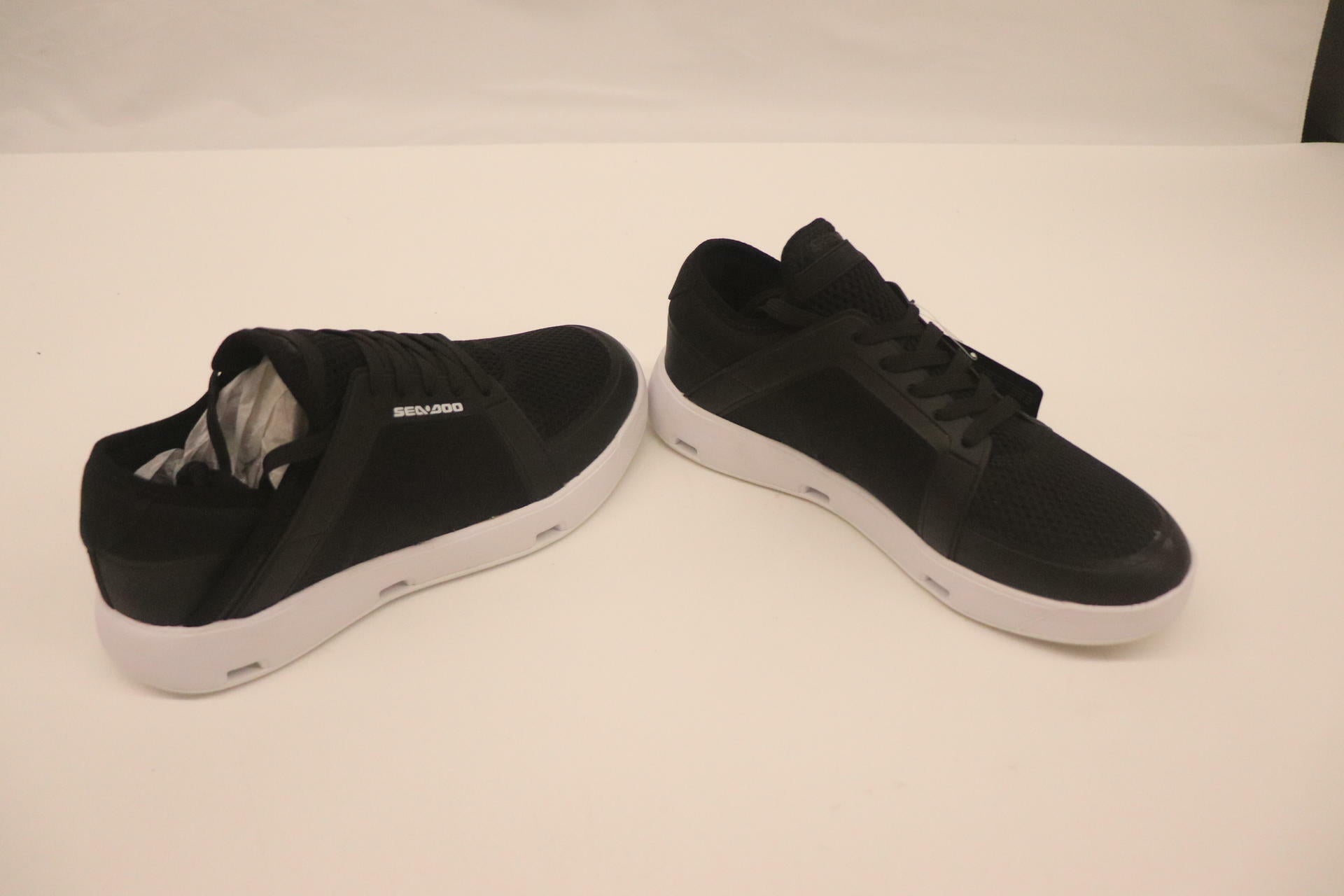 Sea-Doo Unisex Water Shoes Black Size 8 PWC Jet Ski 4442592890 - Open Box