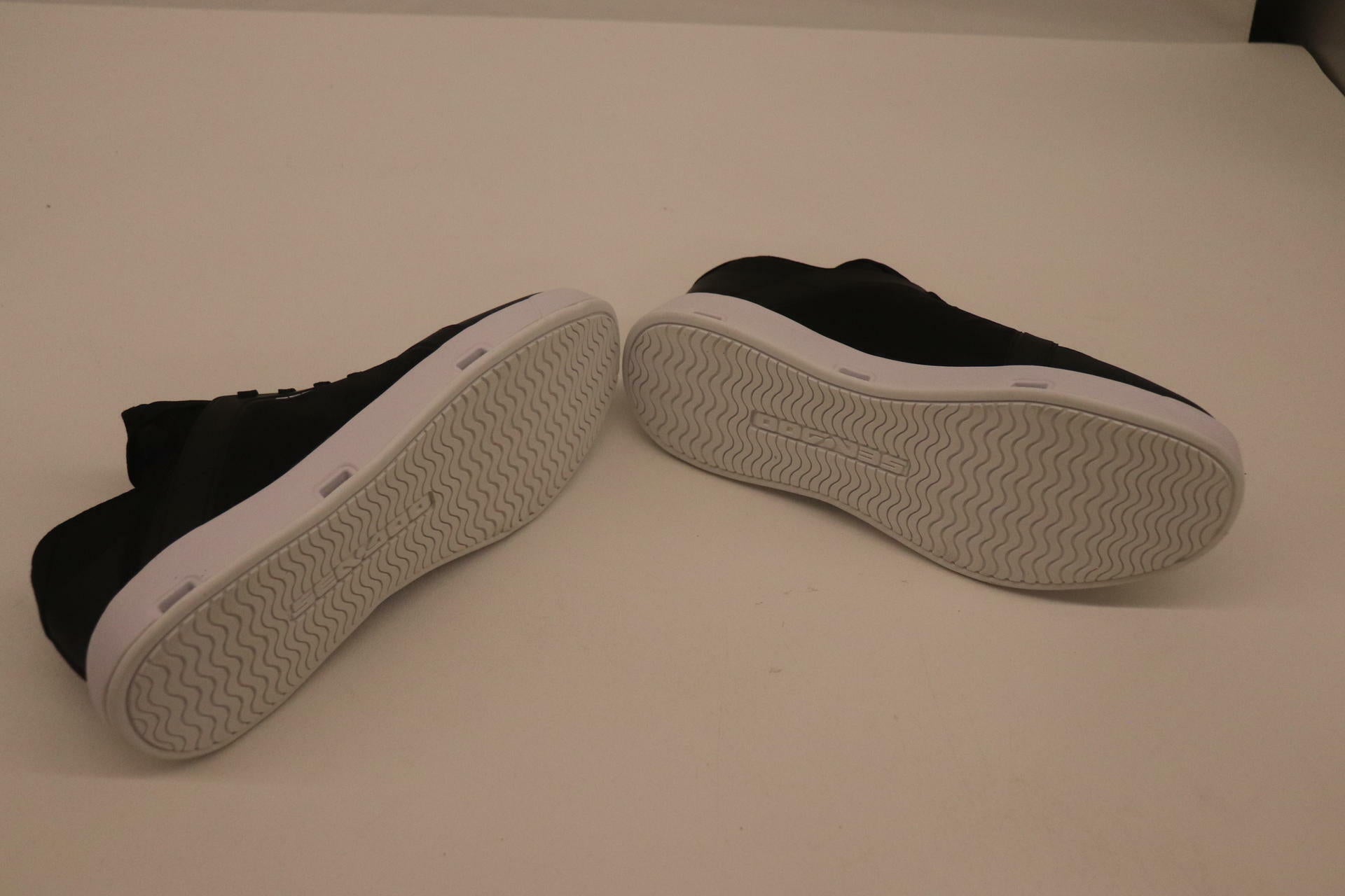 Sea-Doo Water Shoes Black Unisex Size 10 PWC Jet Ski 4442593090 - Open Box