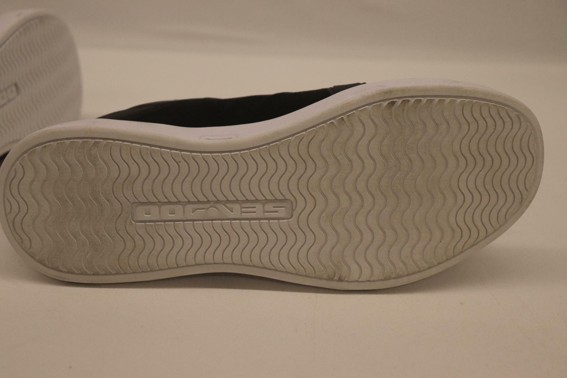 Sea-Doo Unisex Water Shoes Black Size 8 PWC Jet Ski 4442592890 - Open Box