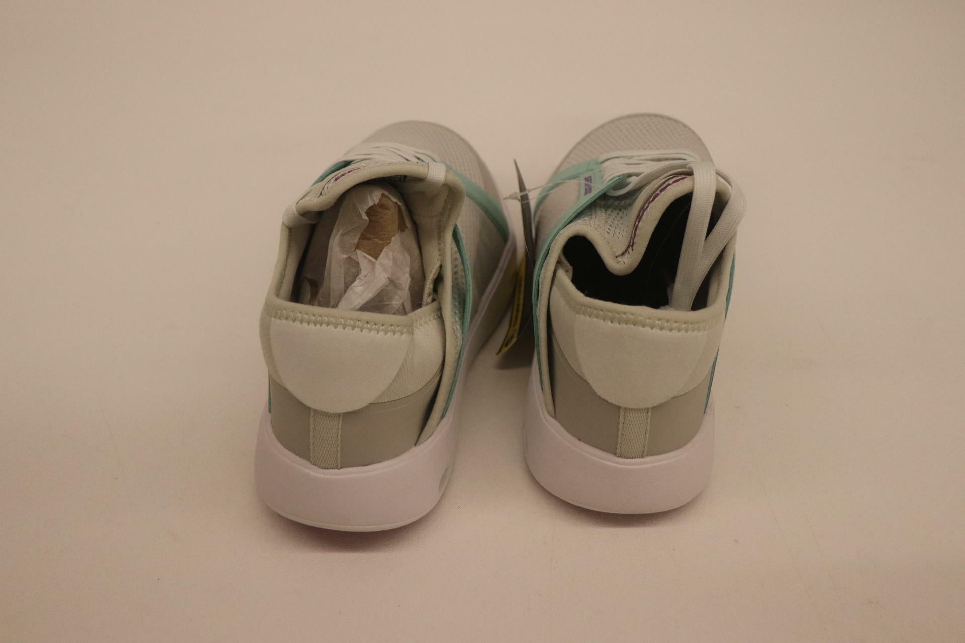 Sea-Doo Water Shoes Unisex Size 7 Grey Purple Teal 4442592709 - Open Box