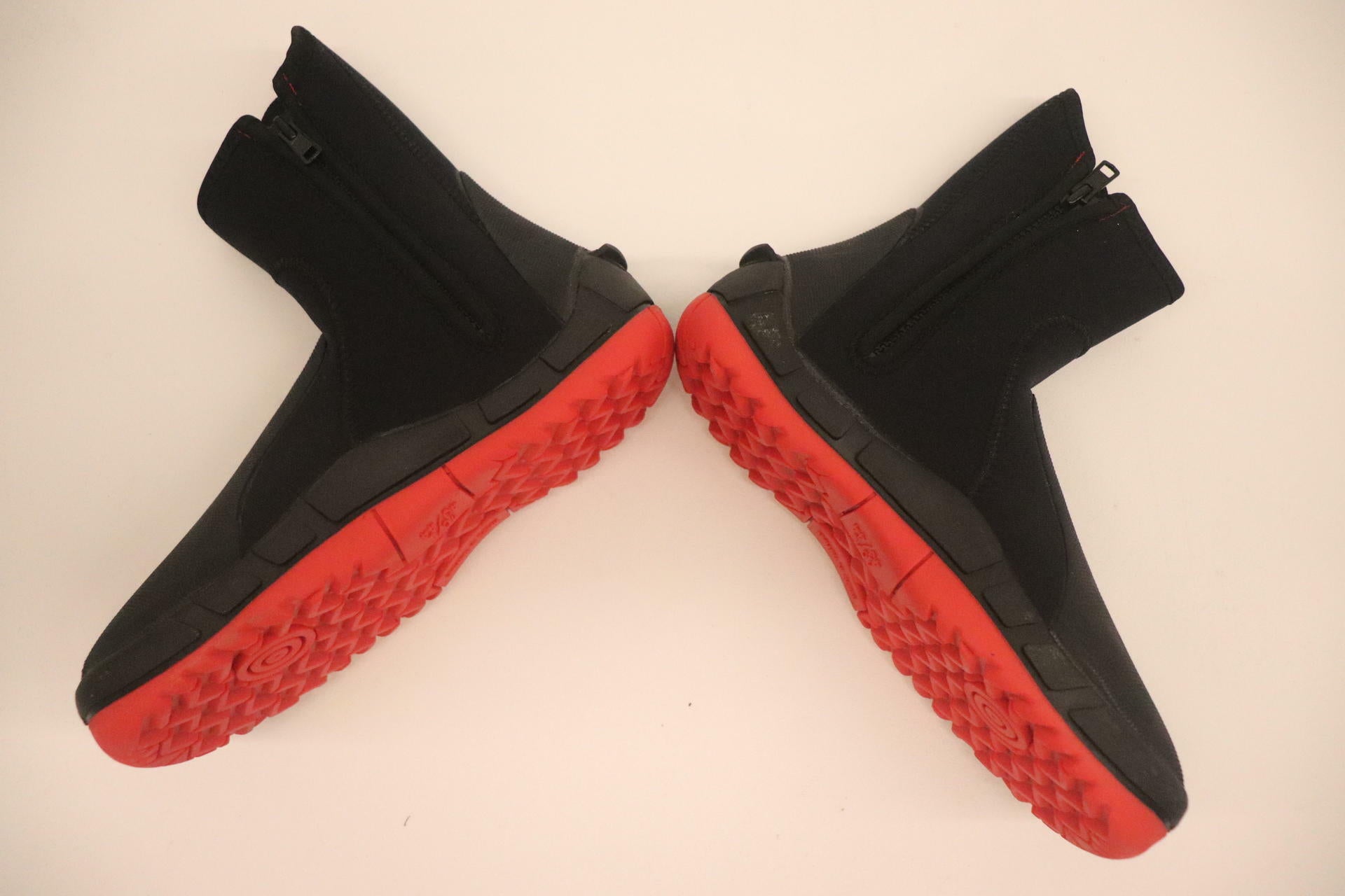 OPEN BOX - Sea-Doo Neoprene Booties Water Shoe - Unisex ADULT sz10 - 2867023090