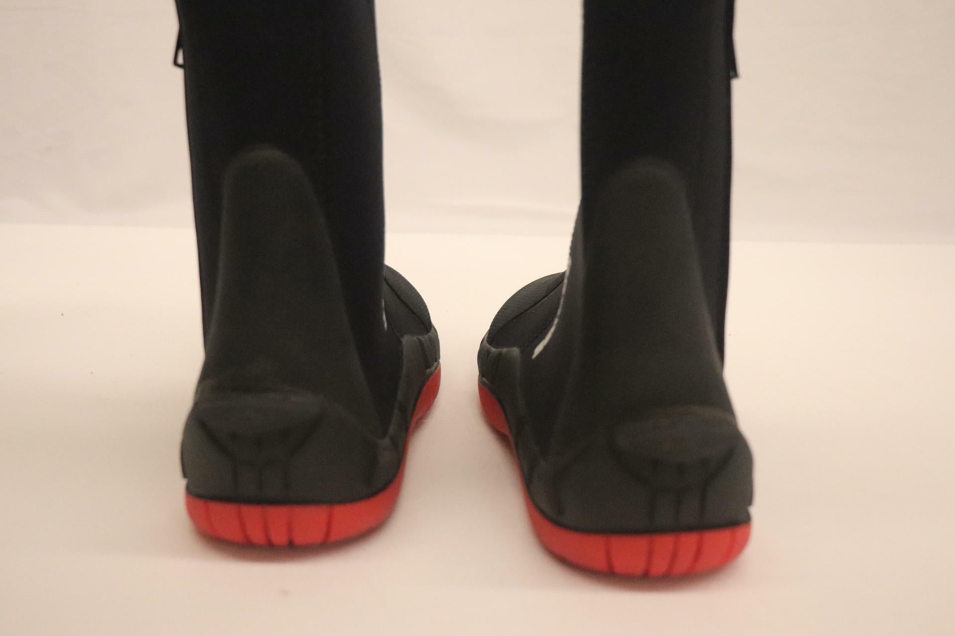 OPEN BOX - Sea-Doo Neoprene Booties Water Shoe - Unisex ADULT sz10 - 2867023090