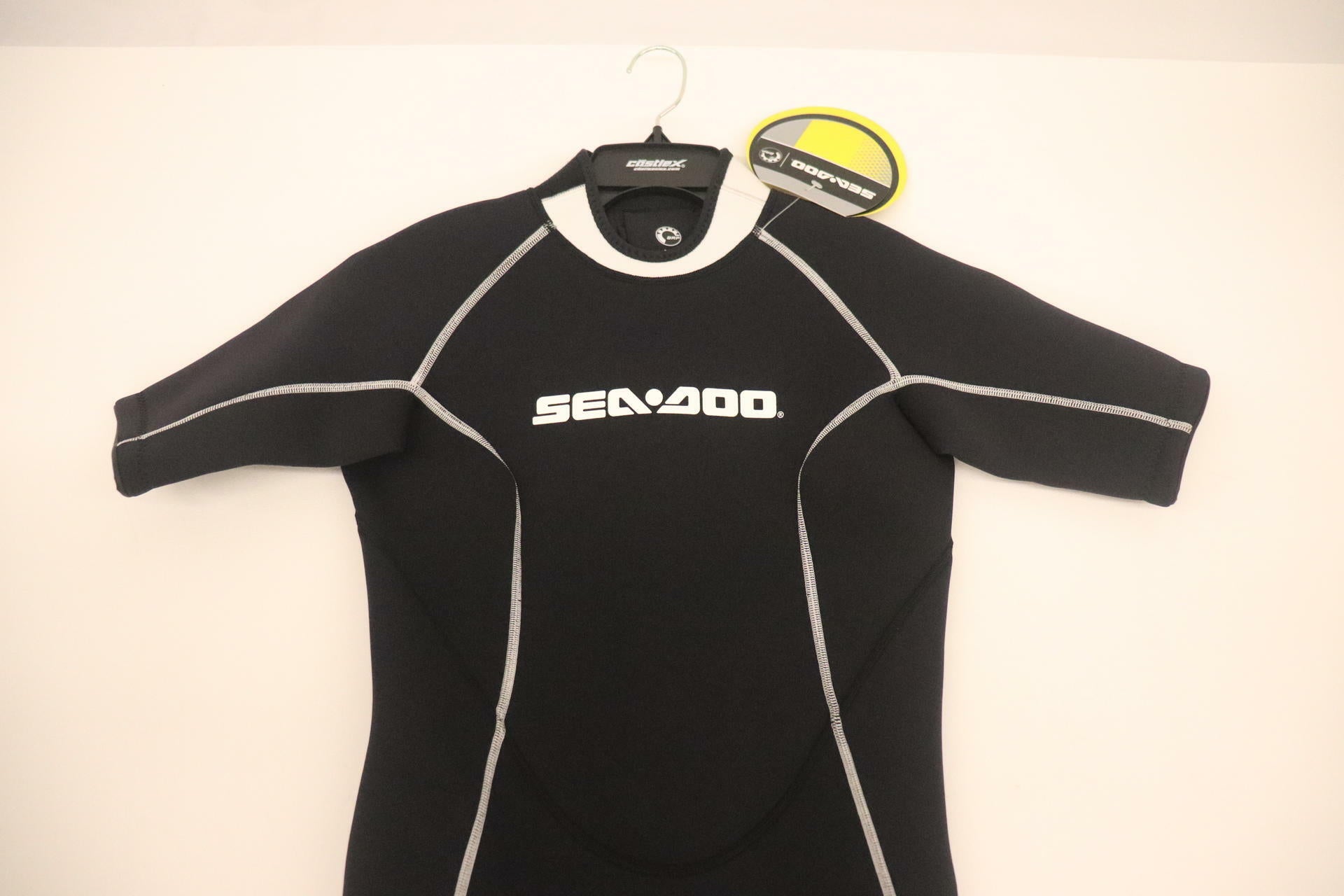 Sea-Doo Womens Escape Shorty Neoprene Wetsuit Medium 2867230601 - Open Box