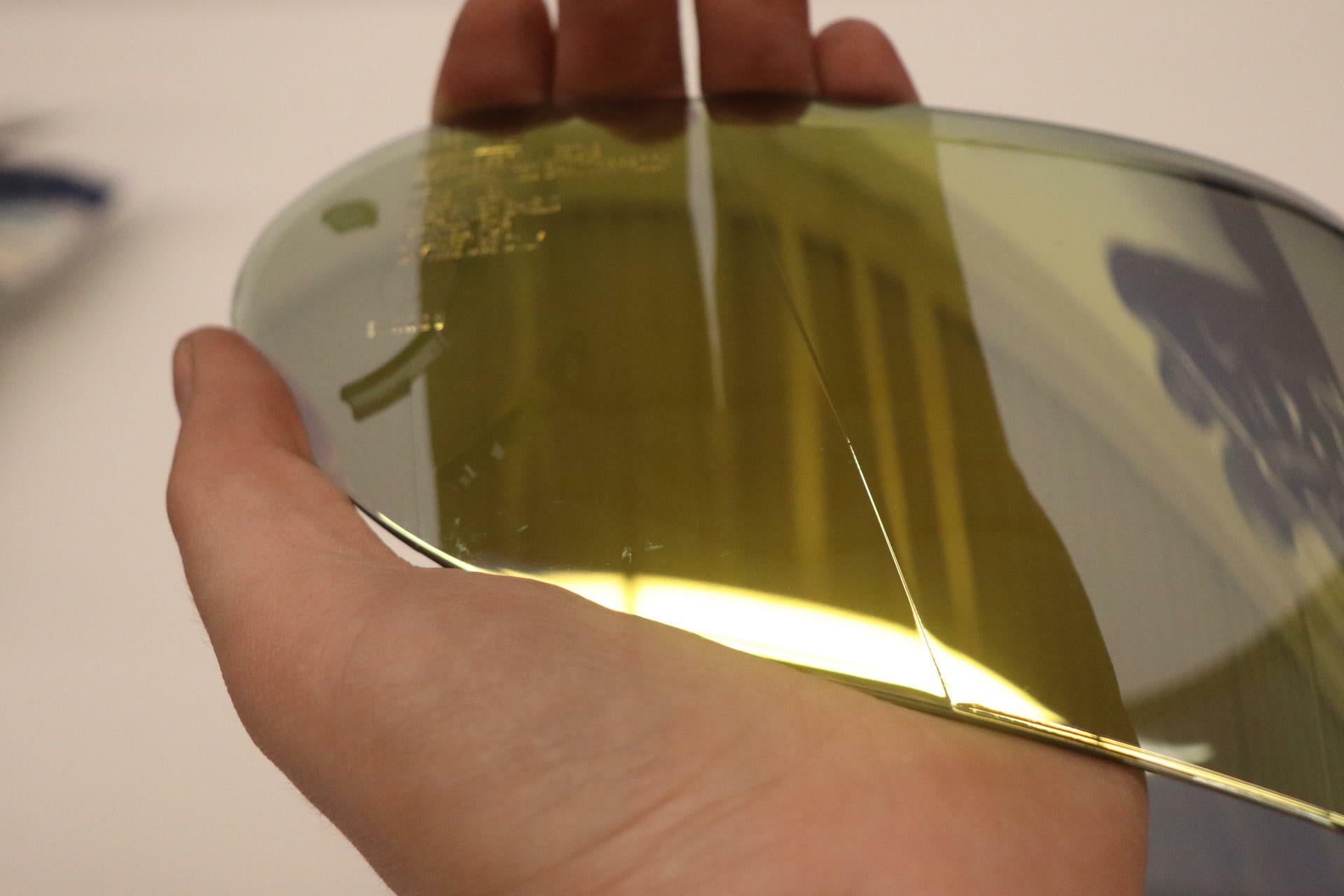 OPEN BOX - Shoei Face Shield Visor Lens - CW-1 SPECTRA GOLD MIRROR - 0213921300