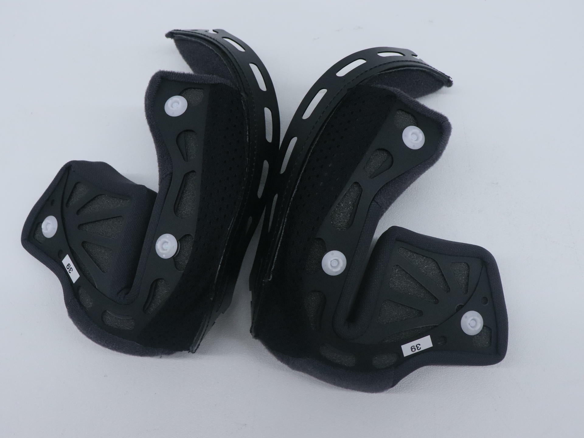 Shoei Cheek Pads Set 39mm - J-Cruise Helmet - 0230400539 - Open Box