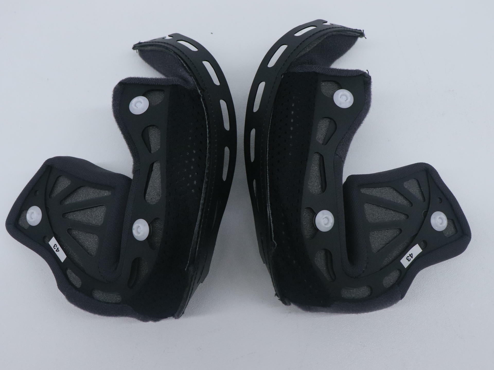 Shoei Cheek Pads Set 43mm - J-Cruise Helmets - 0230400543 - Open Box
