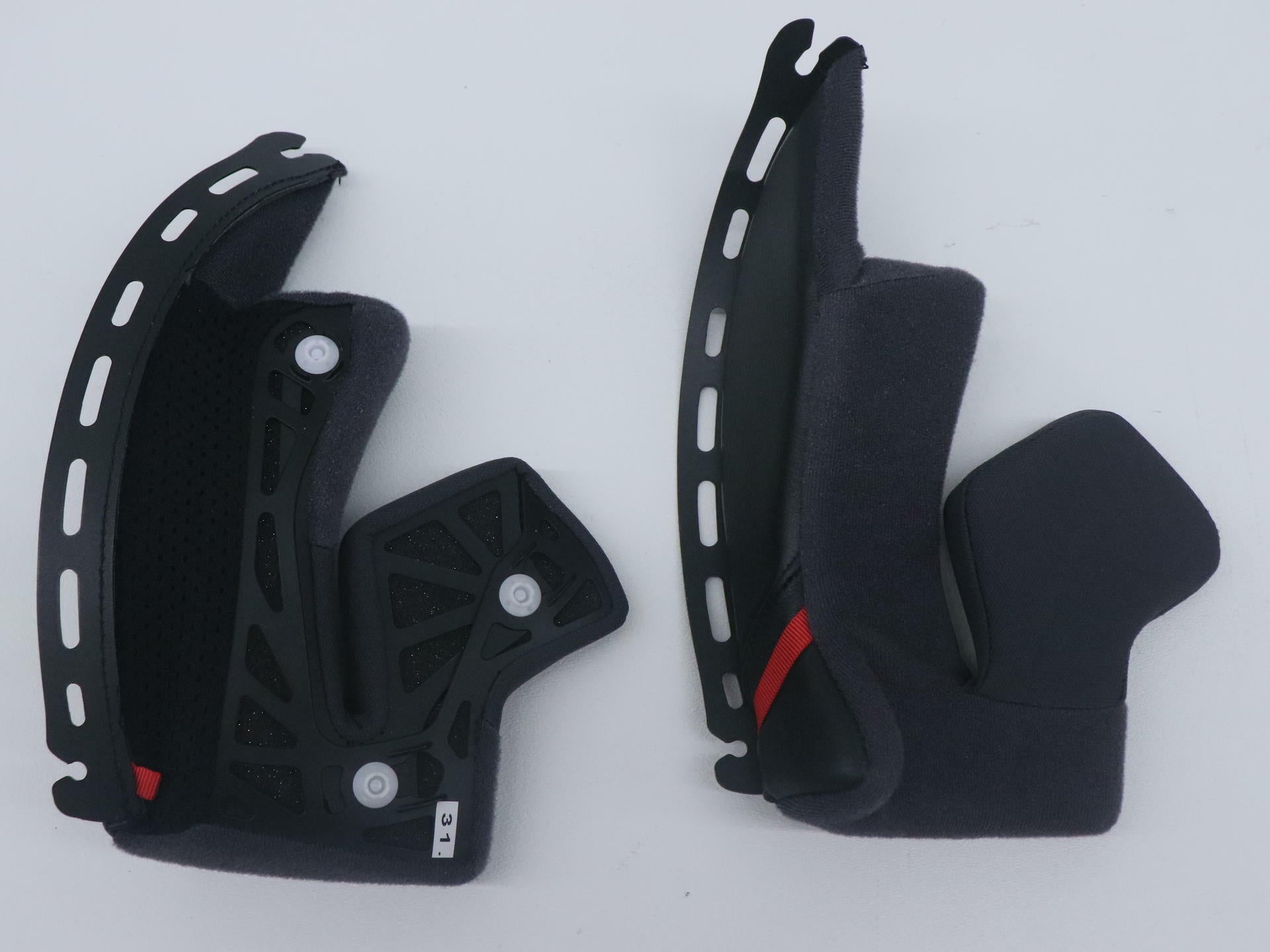 Shoei Cheek Pads Set 31mm - GT-AIR Helmets - 0218400531 - Open Box