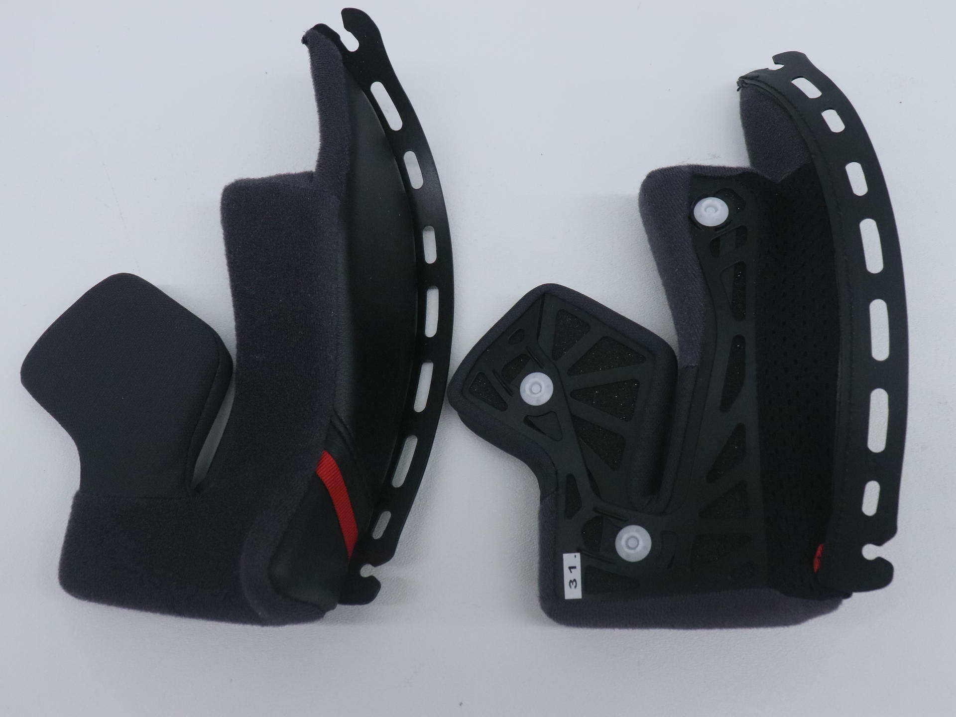 Shoei Cheek Pads Set 31mm - GT-AIR Helmets - 0218400531 - Open Box