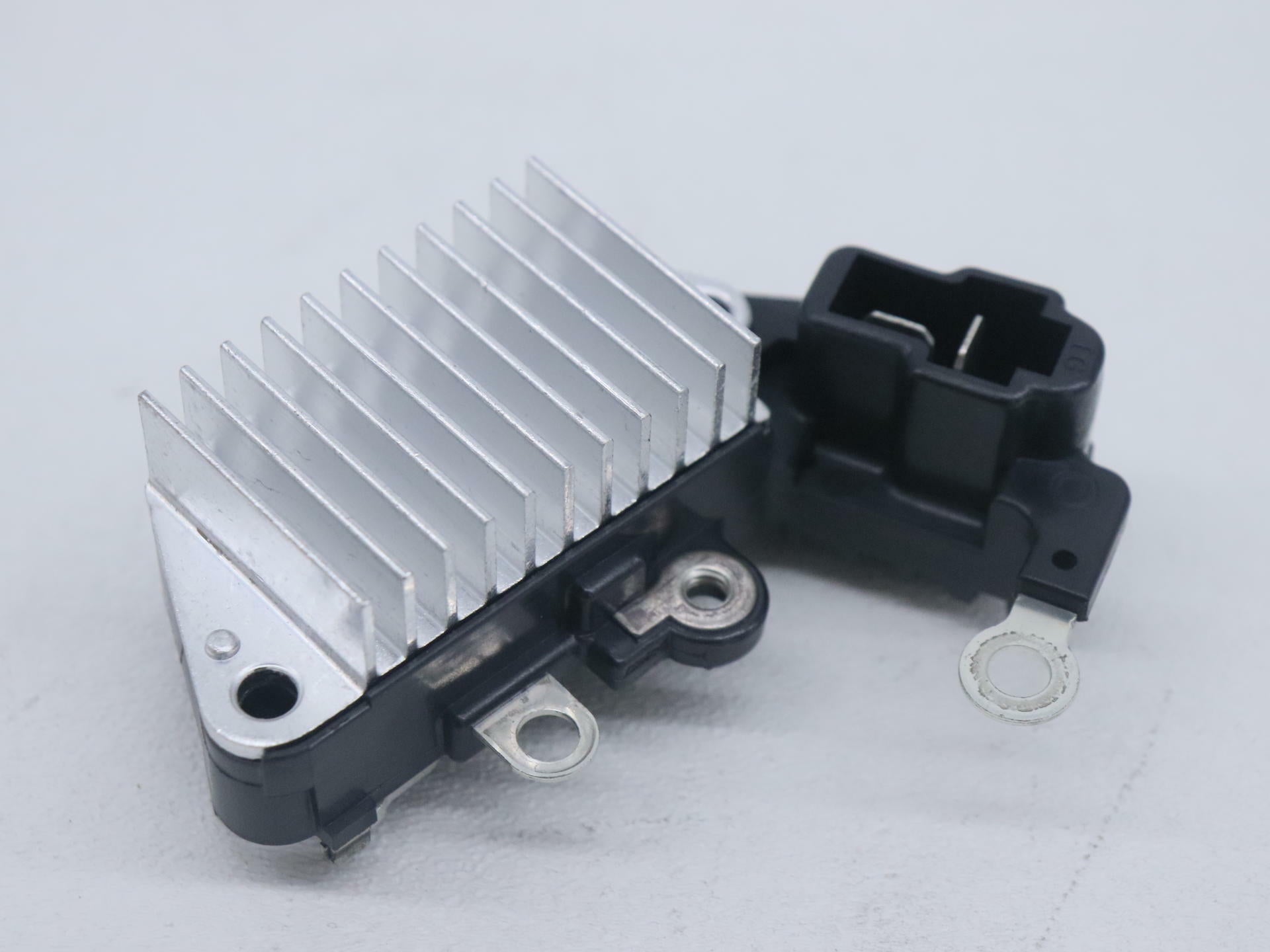 OPEN BOX - OEM Triumph Regulator Alternator Assy 40 Amp - Daytona - T1300021