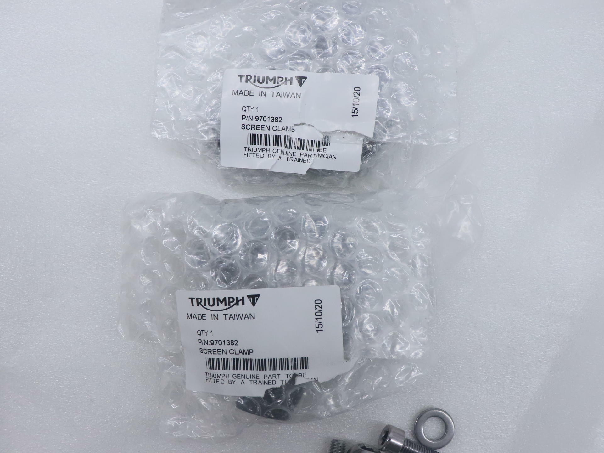 Triumph OEM Longhaul Windscreen Kit Clear Roadster A9700379 - Open Box
