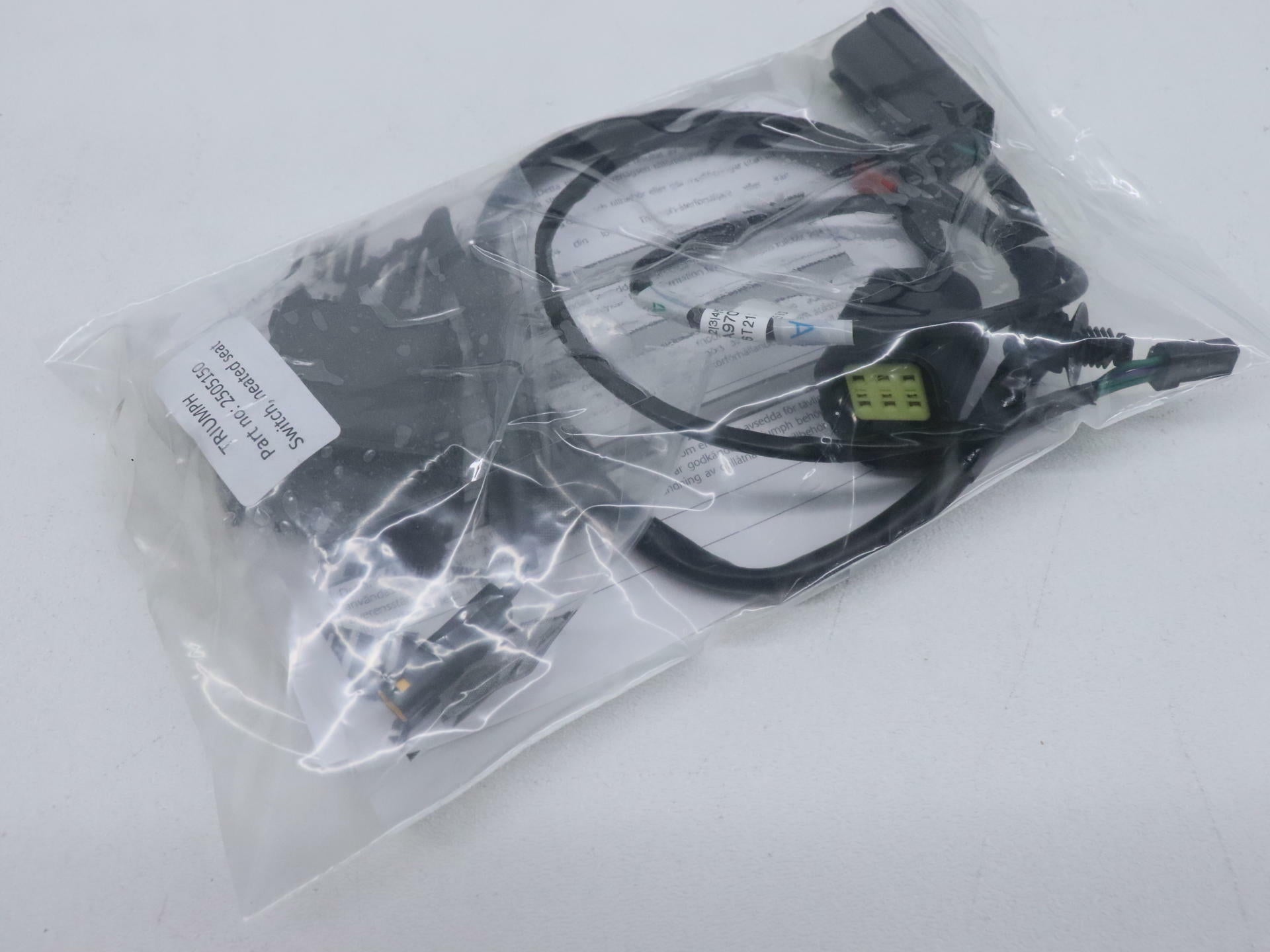 OPEN BOX - OEM Triumph Heated Rider Seat Assy w/Switch - A9708194