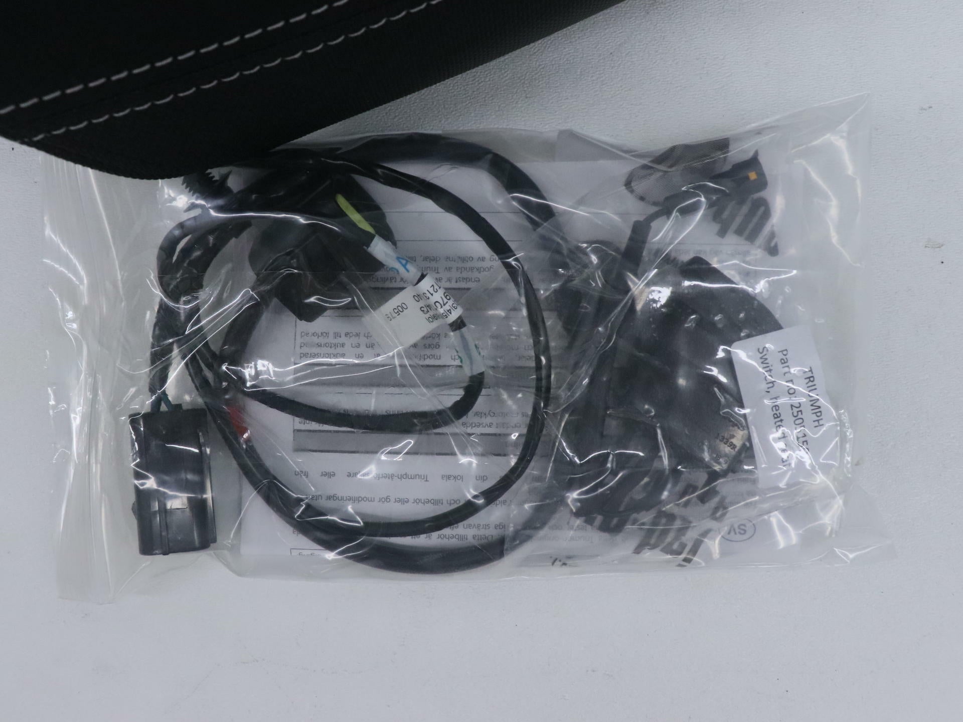 OPEN BOX - OEM Triumph Heated Rider Seat Assy w/Switch - A9708194