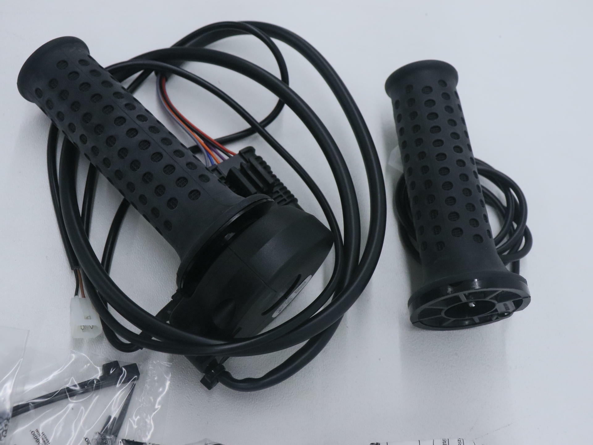 OPEN BOX - OEM Moto Guzzi Heated Grip Set Kit- V100 Mandello Stelvio - 2S002029