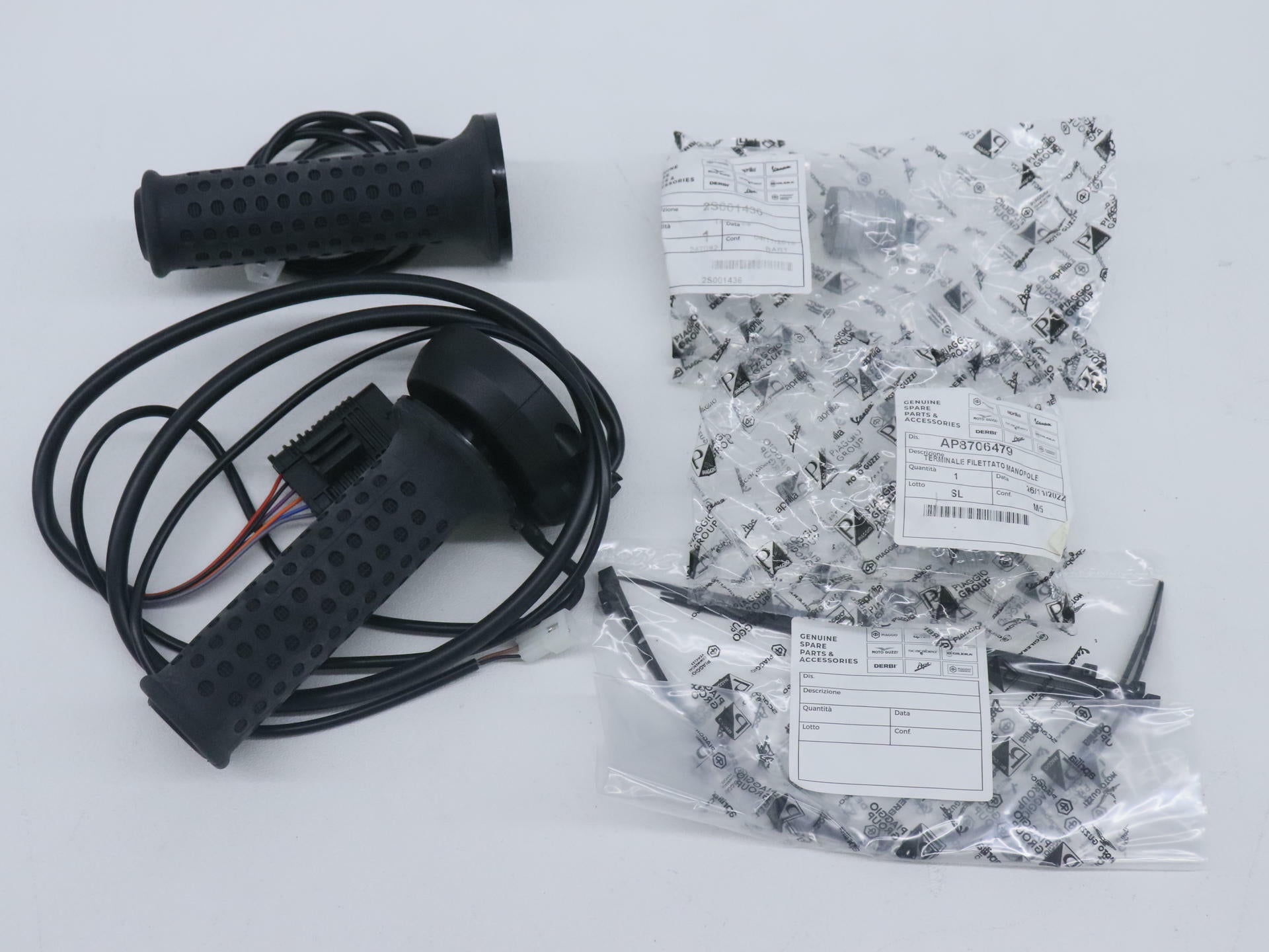OPEN BOX - OEM Moto Guzzi Heated Grip Set Kit- V100 Mandello Stelvio - 2S002029