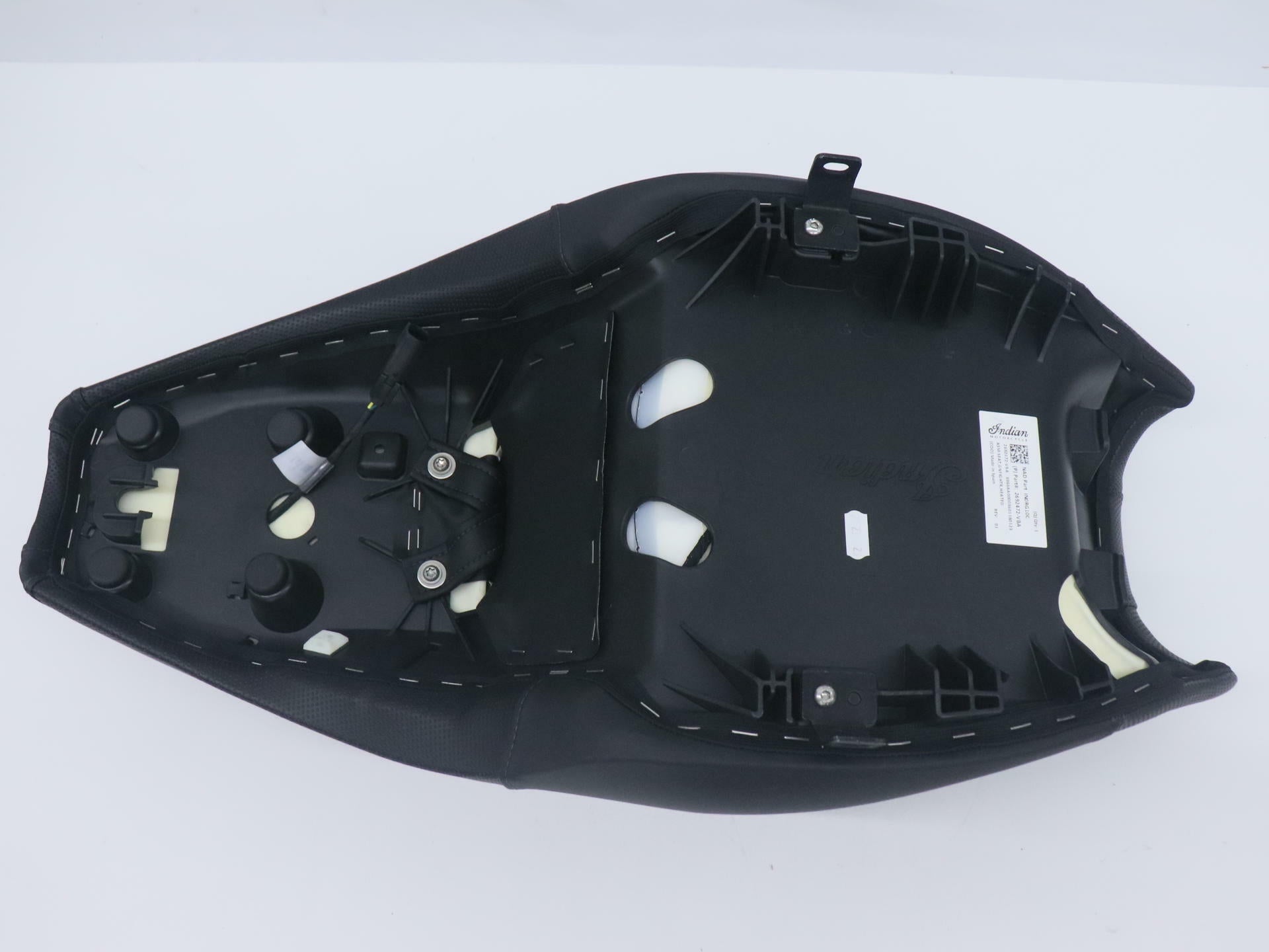 Indian OEM Heated Gunfighter Seat Standard Reach 2889616-VBA - Open Box