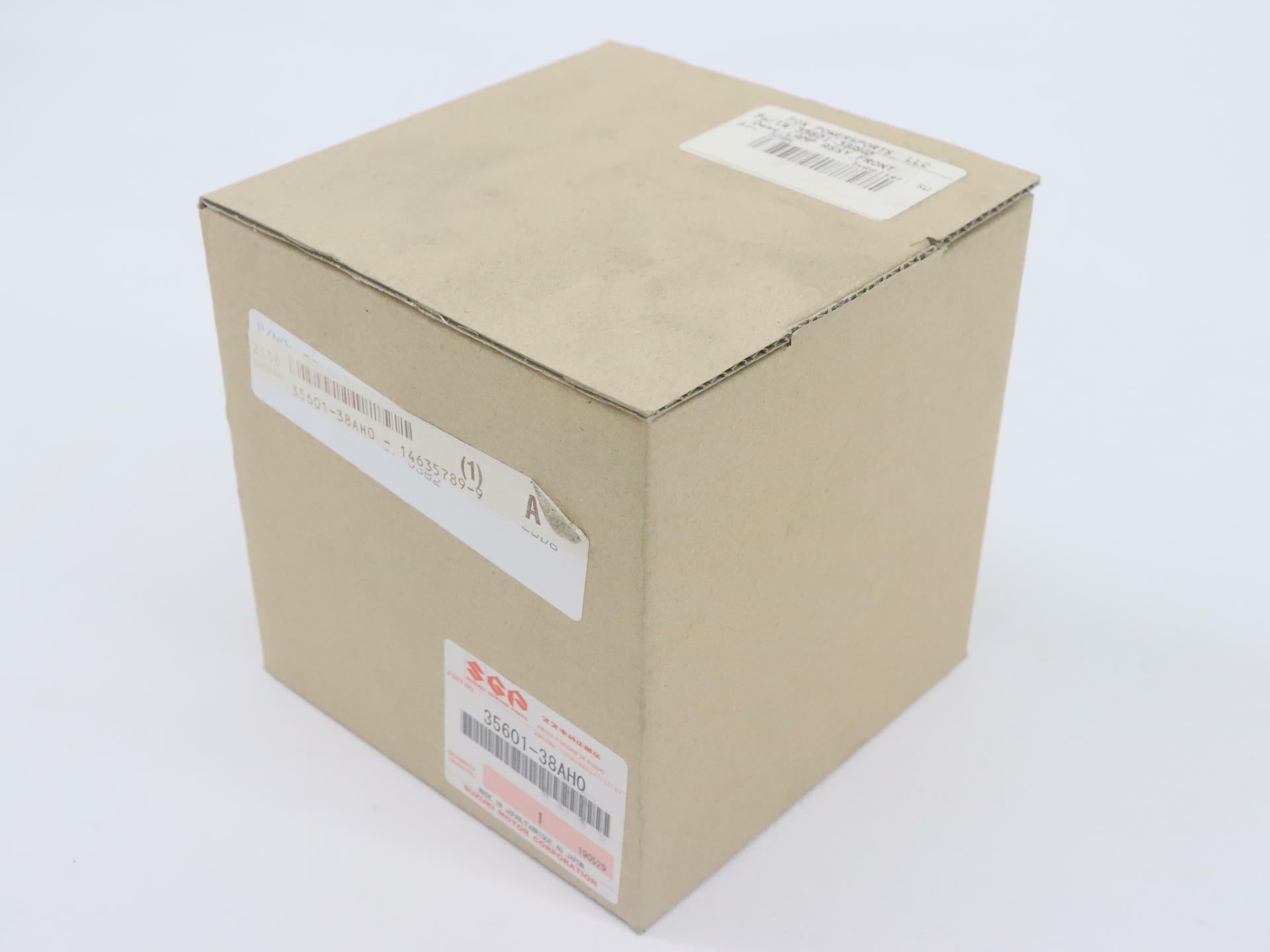 OPEN BOX - OEM Suzuki Turn Signal Blinker FRONT RIGHT - Boulevard - 35601-38AH0