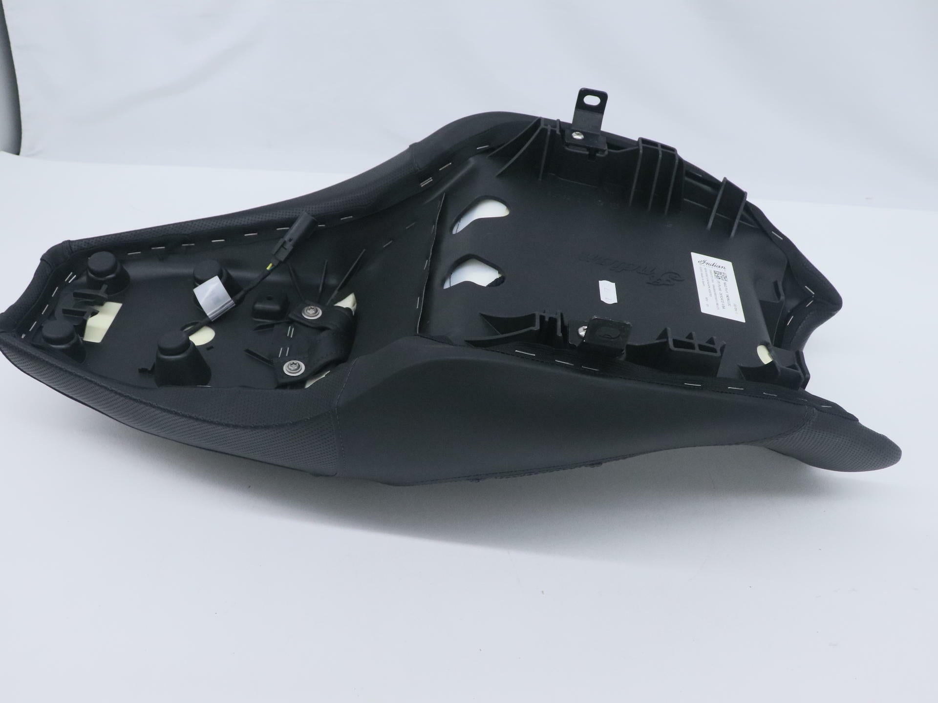 Indian OEM Heated Gunfighter Seat Standard Reach 2889616-VBA - Open Box