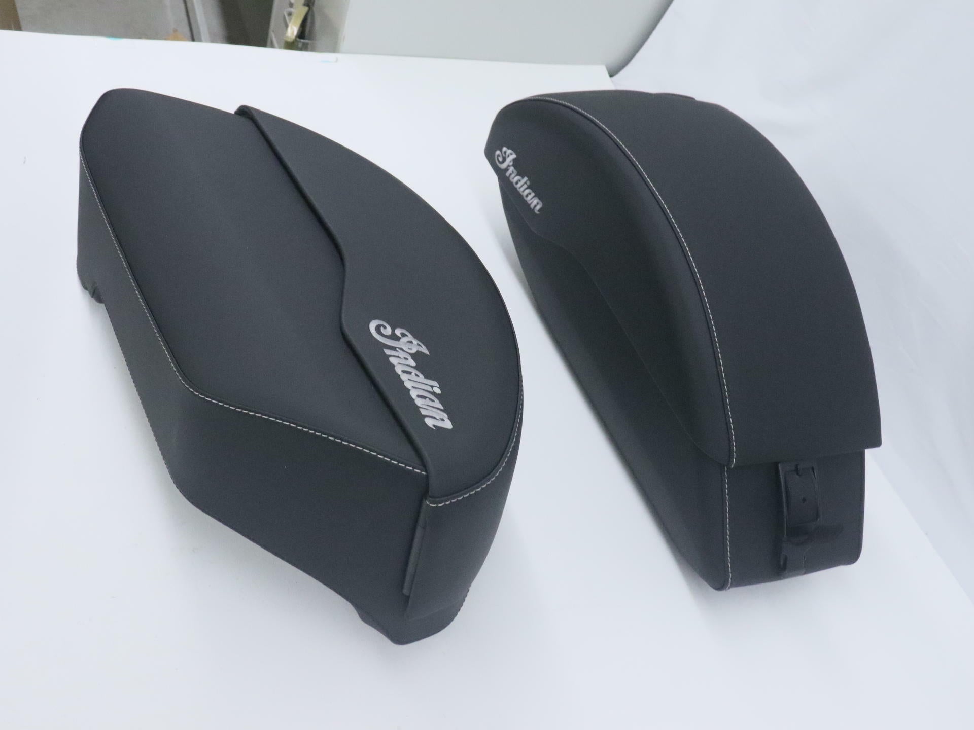 OEM Indian Quick Release Saddlebags Semi Rigid Set BLACK- 2884112-VBA - Open Box