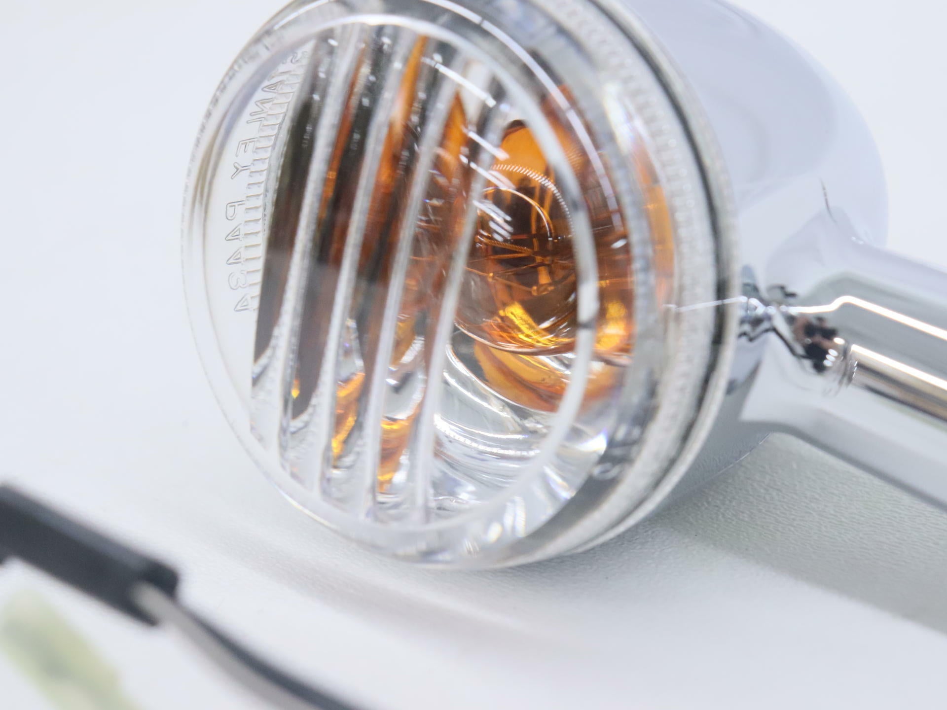 OPEN BOX - OEM Suzuki Turn Signal Blinker FRONT RIGHT - Boulevard - 35601-38AH0