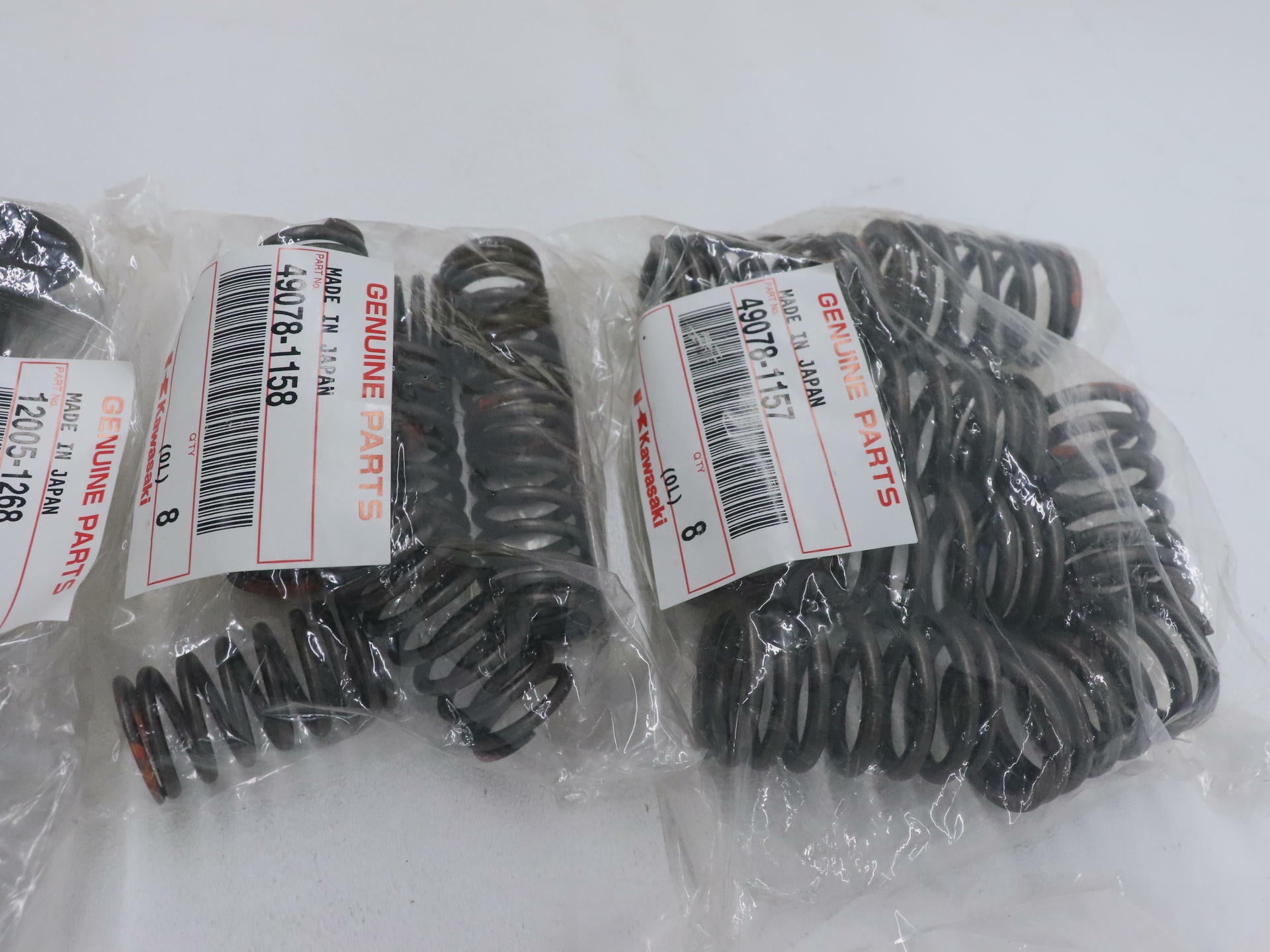 Kawasaki OEM Exhaust Valve Kit VN1500 Vulcan MC97-07 99995-1431 - Open Box