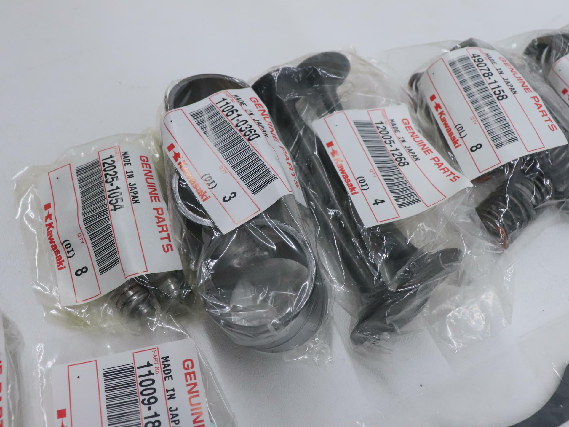Kawasaki OEM Exhaust Valve Kit VN1500 Vulcan MC97-07 99995-1431 - Open Box