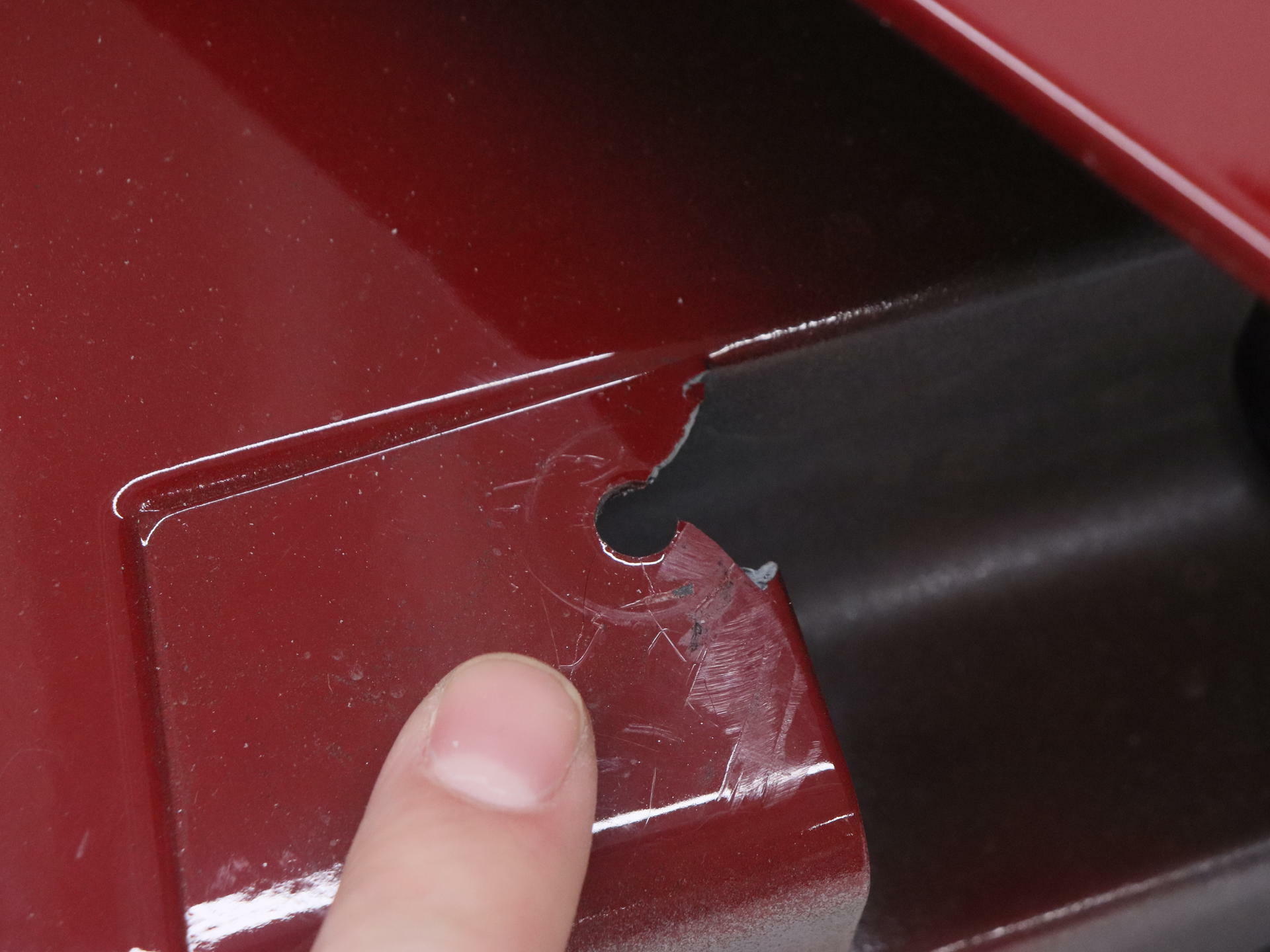 OPEN BOX - OEM Indian Saddlebag RIGHT Side RED 2014 Chief Chieftain- 5450739-639