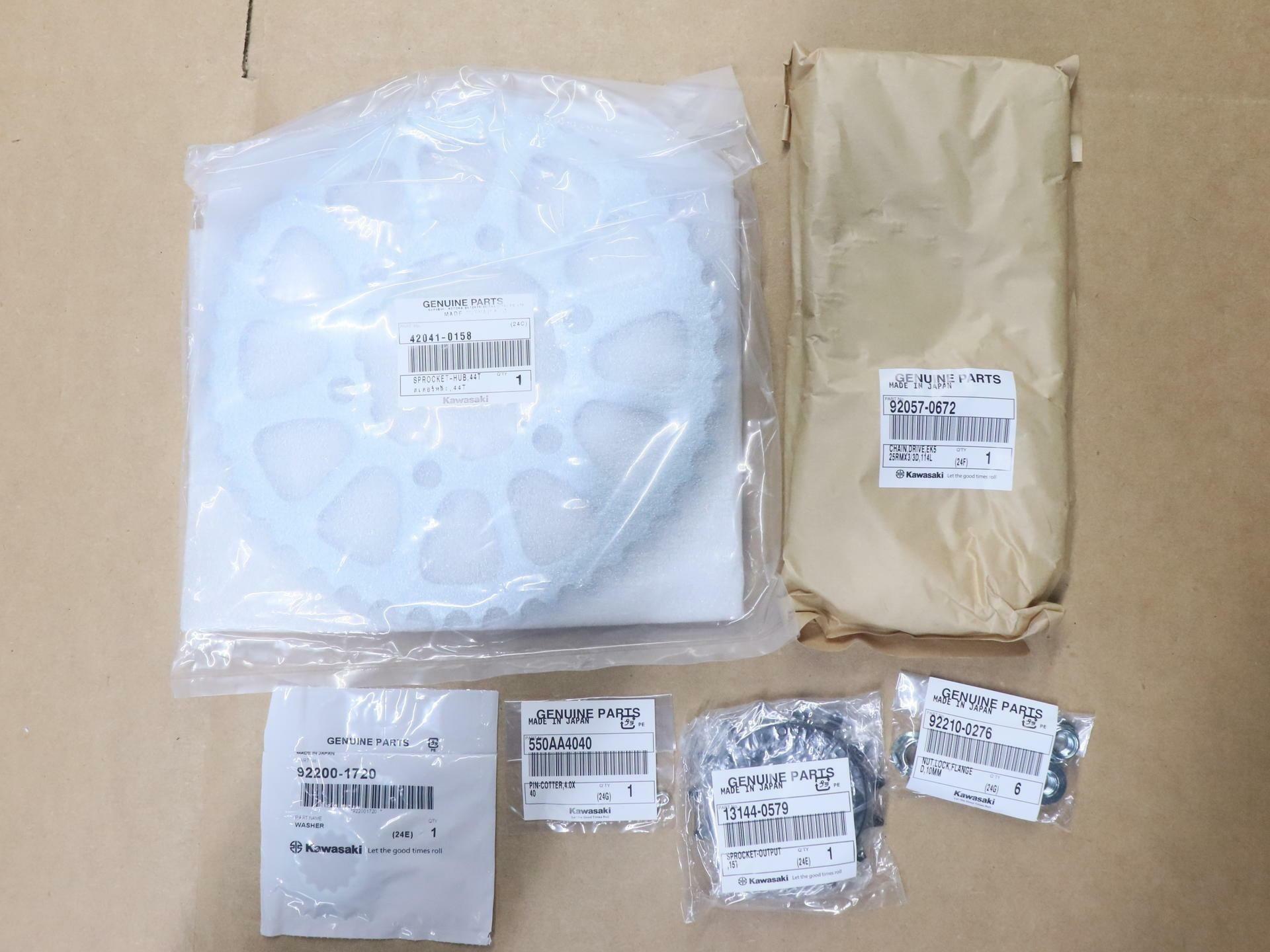 OEM Kawasaki Drive Chain Sprocket Kit - 17-25 Z900 ABS - 99996-5019 - Open Box