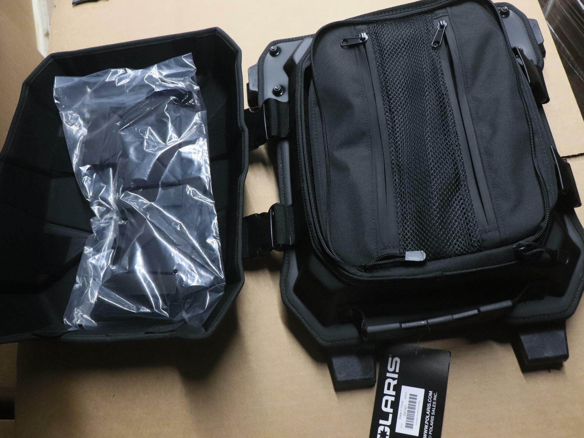 OPEN BOX - Polaris Lock & Ride Flex Medium Burandt Bag BLACK - 2889258