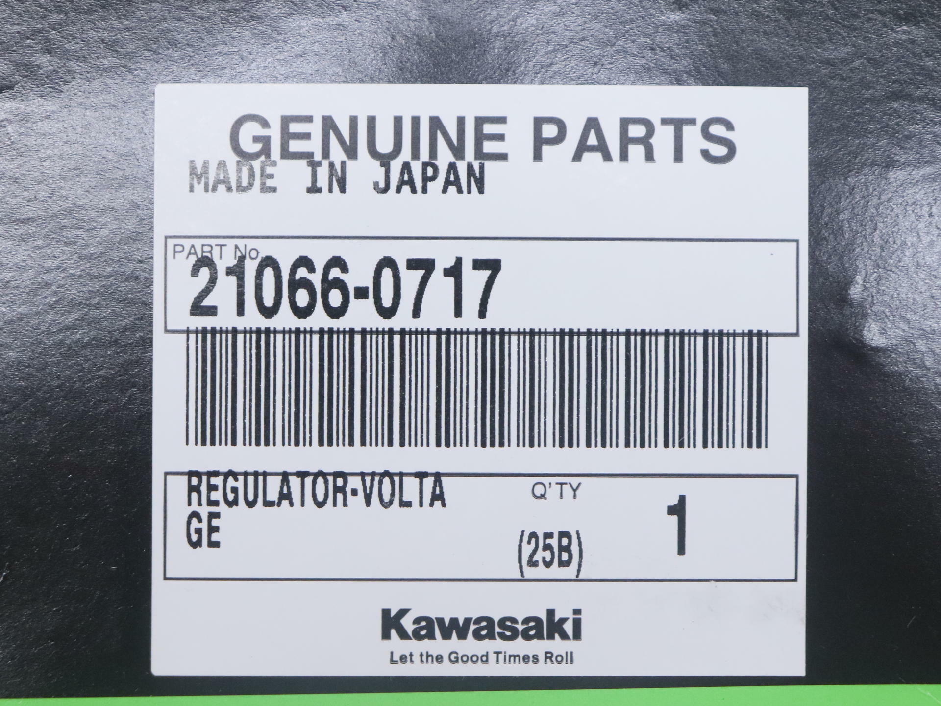 OPEN BOX- OEM Kawasaki Voltage Regulator Rectifier Mule 4000 KAF620 - 21066-0717