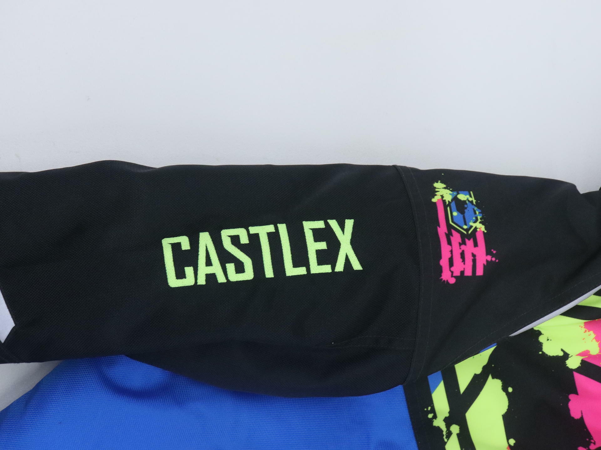 Castle X Code Youth Medium Snowmobile Jacket Blue Pink 72-8334 - Open Box
