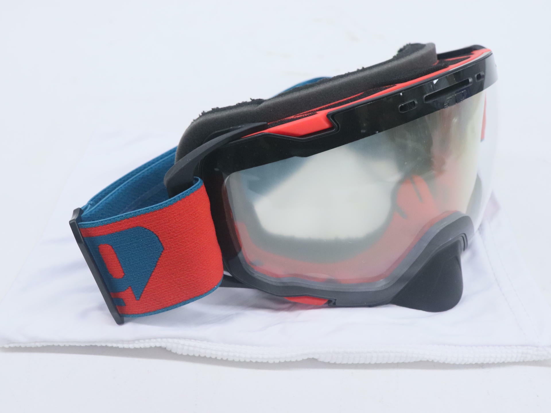 509 Aviator 2.0 Snowmobile Goggle Sharkskin Clear F02005700-000-204 - Open Box
