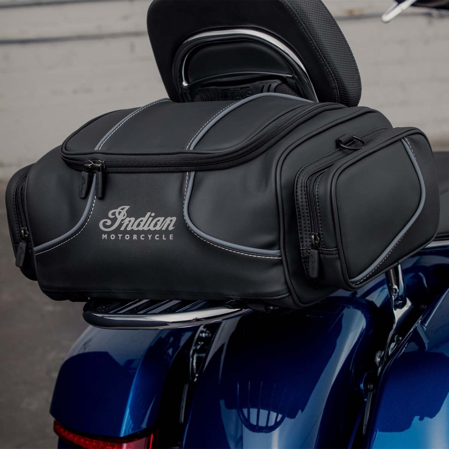 Indian Motorcycle Spirit Lake Rack Bag, Black - 2889145-VBA