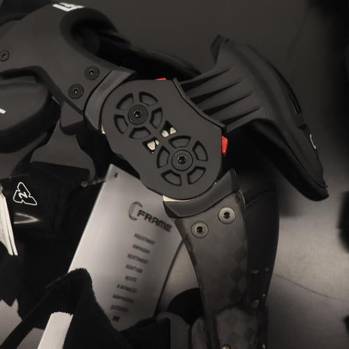 OEM Leatt Pro Carbon C Frame Knee Brace | Left & Right | Size: XXL | 5017010102