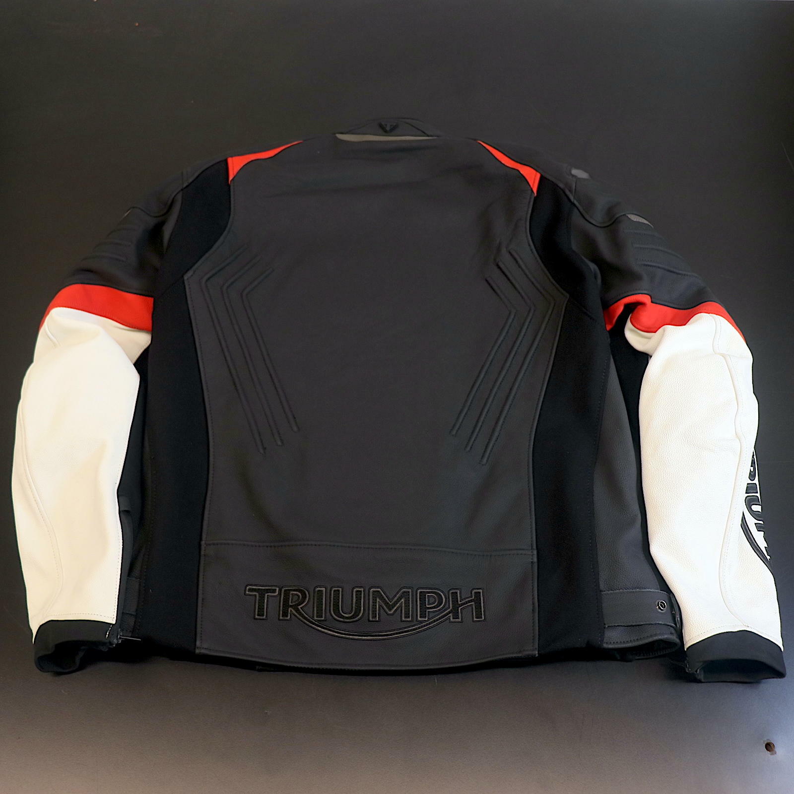 OPEN BOX OEM Triumph Triple Sport Leather Roadster Jacket | Mens Size: Medium | MLES2202-M