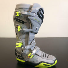 OPEN BOX OEM Fox Racing Instinct Boot | Gray & Yellow | Mens Size 9 | 27463-086-9