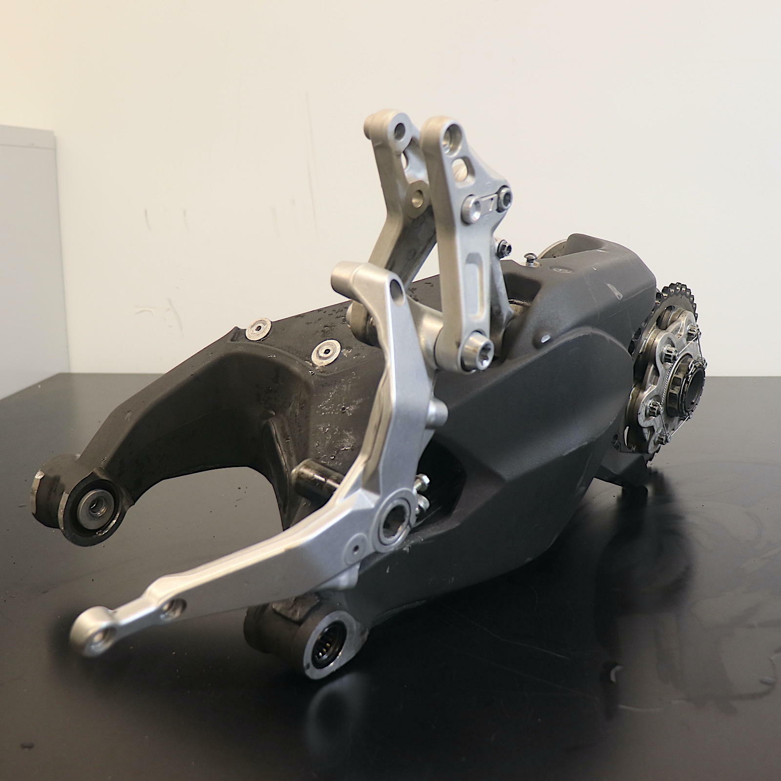 OPEN BOX OEM Ducati Panigale 1199 Supersport Swingarm Assembly | DU1199-SWINGARM