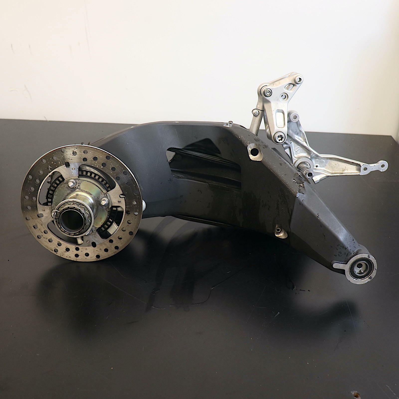 OPEN BOX OEM Ducati Panigale 1199 Supersport Swingarm Assembly | DU1199-SWINGARM