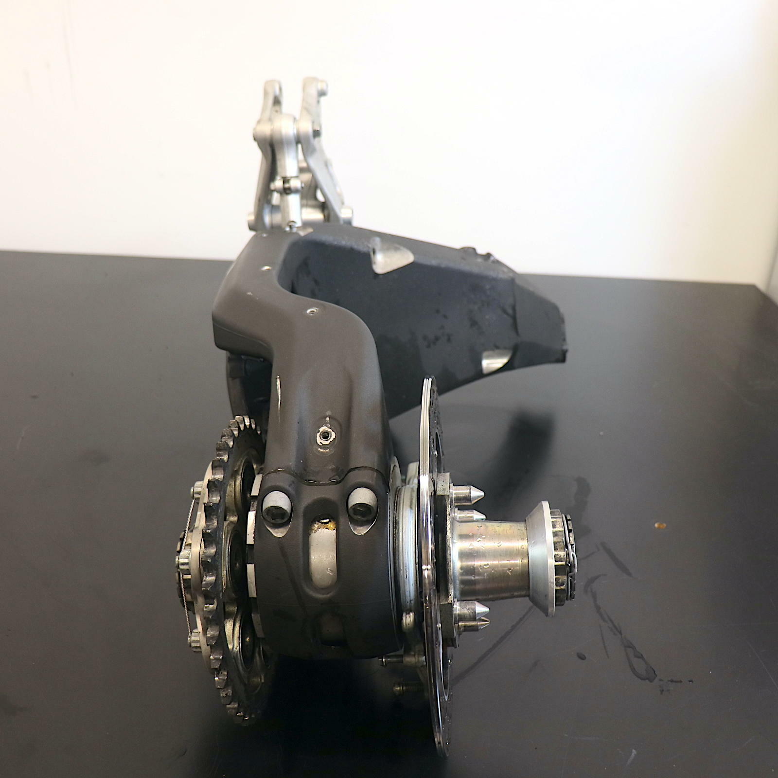 OPEN BOX OEM Ducati Panigale 1199 Supersport Swingarm Assembly | DU1199-SWINGARM