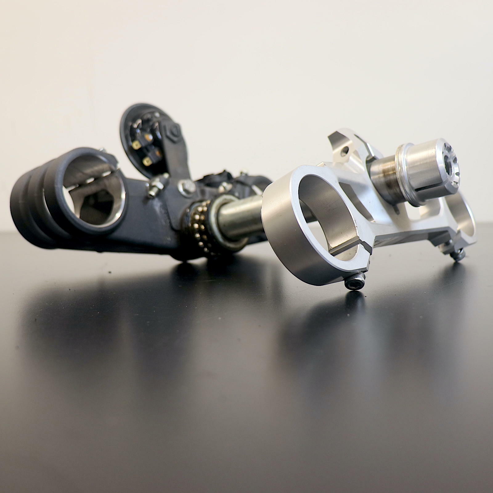 OPEN BOX OEM Ducati Panigale 1199 SuperSport Triple Tree Assembly| DU1199-TRIPLETREE