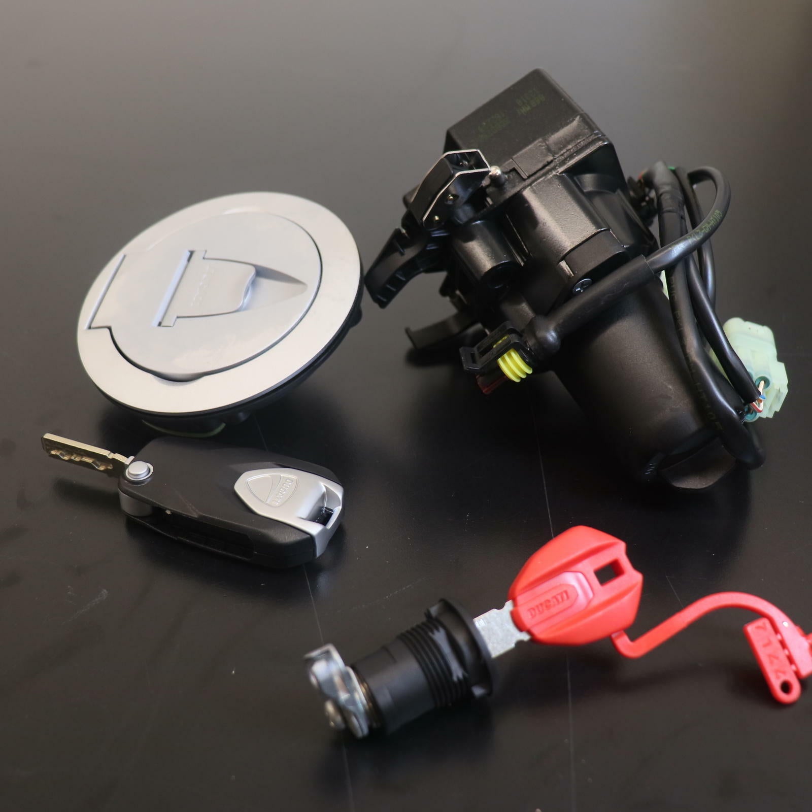 OPEN BOX OEM Ducati Key Set Hands Free | 868 MHZ Kit | 59821622E