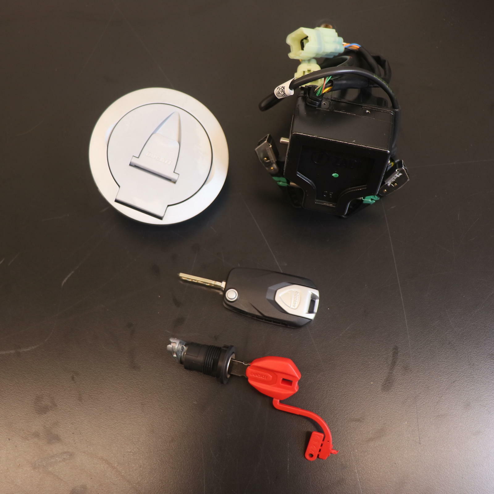 OPEN BOX OEM Ducati Key Set Hands Free | 868 MHZ Kit | 59821622E